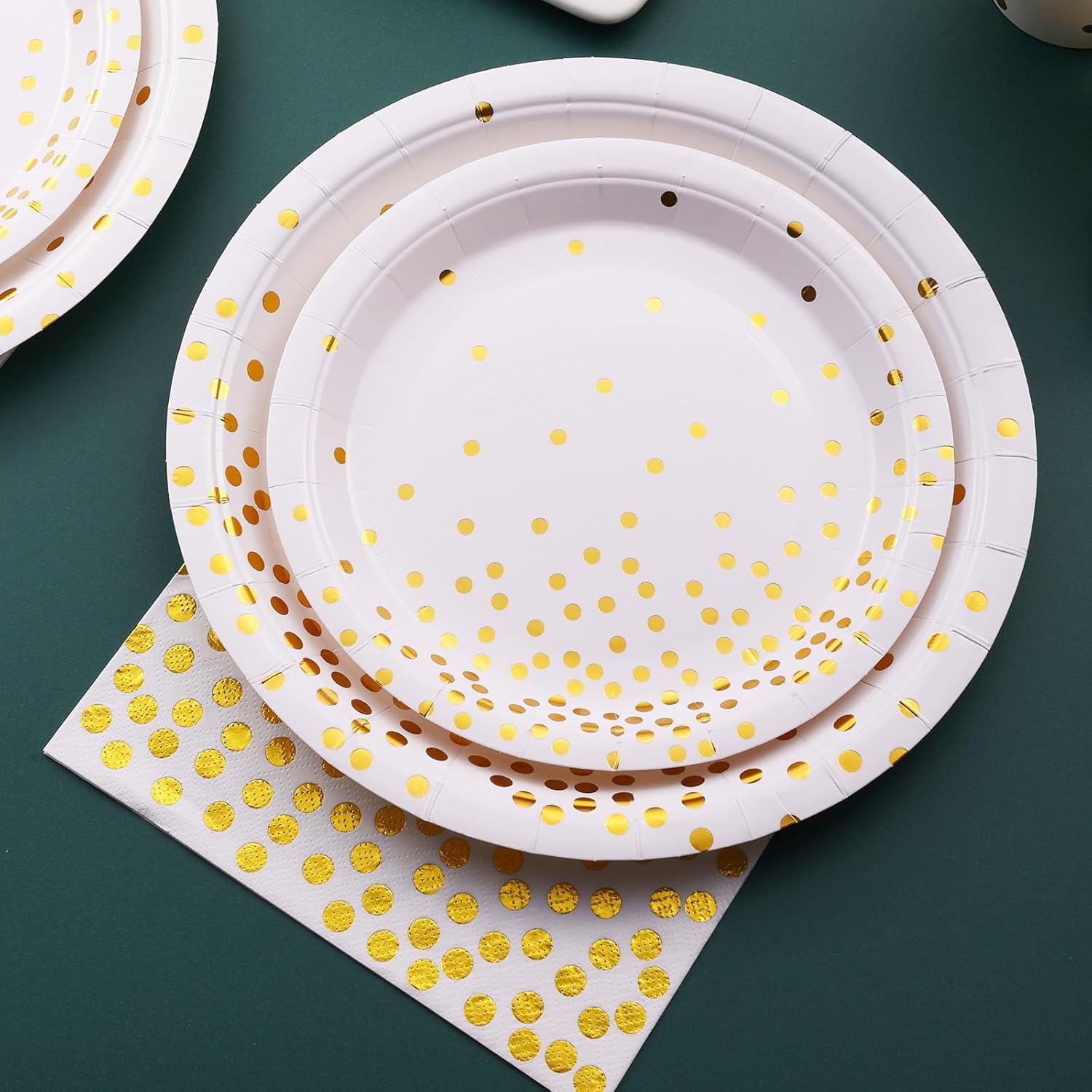 Juego de platos y servilletas de fiesta blancos y dorados, platos de papel desechables con puntos dorados, decoraciones de suministros de fiesta