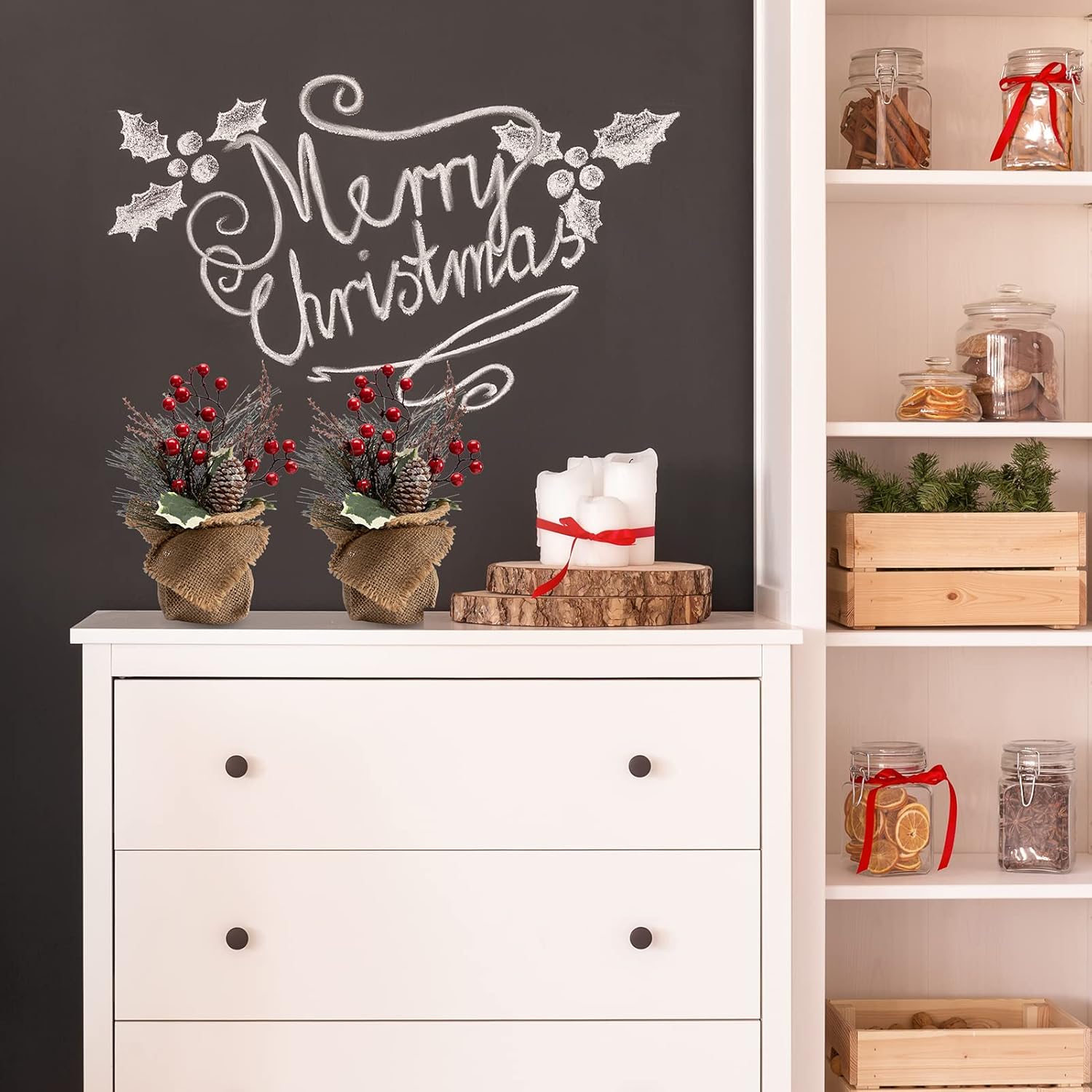 LOHASBEE Mini árbol de Navidad, 2 paquetes de 10 pulgadas, pequeño árbol de Navidad portátil con bayas rojas para regalo para niños, oficina, mesa y