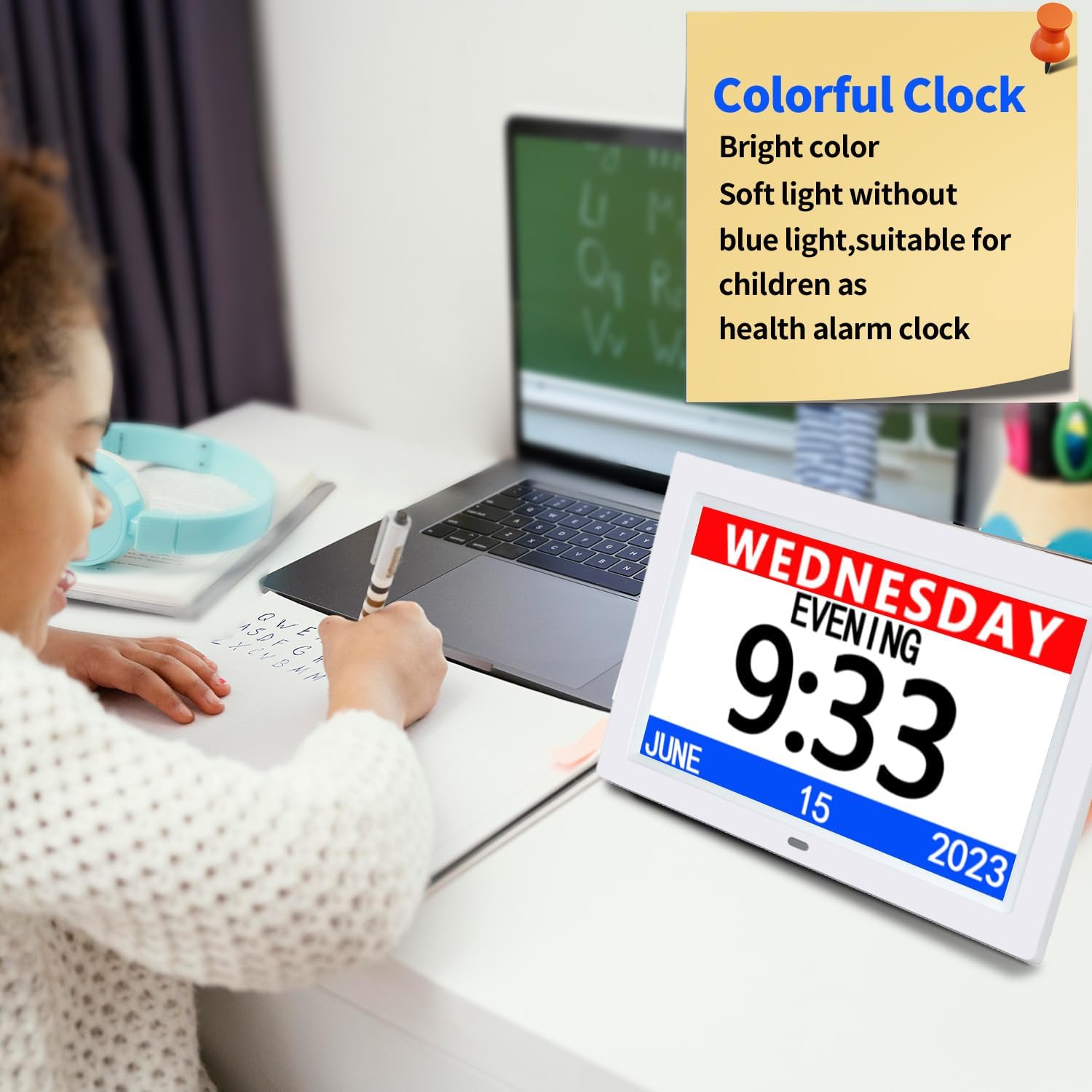 Reloj digital blanco de 9 pulgadas con 3 pantallas, regulable automático, hora de 1224 horas, fecha, semana, mes, año, 12 alarmas, 3 recordatorios,