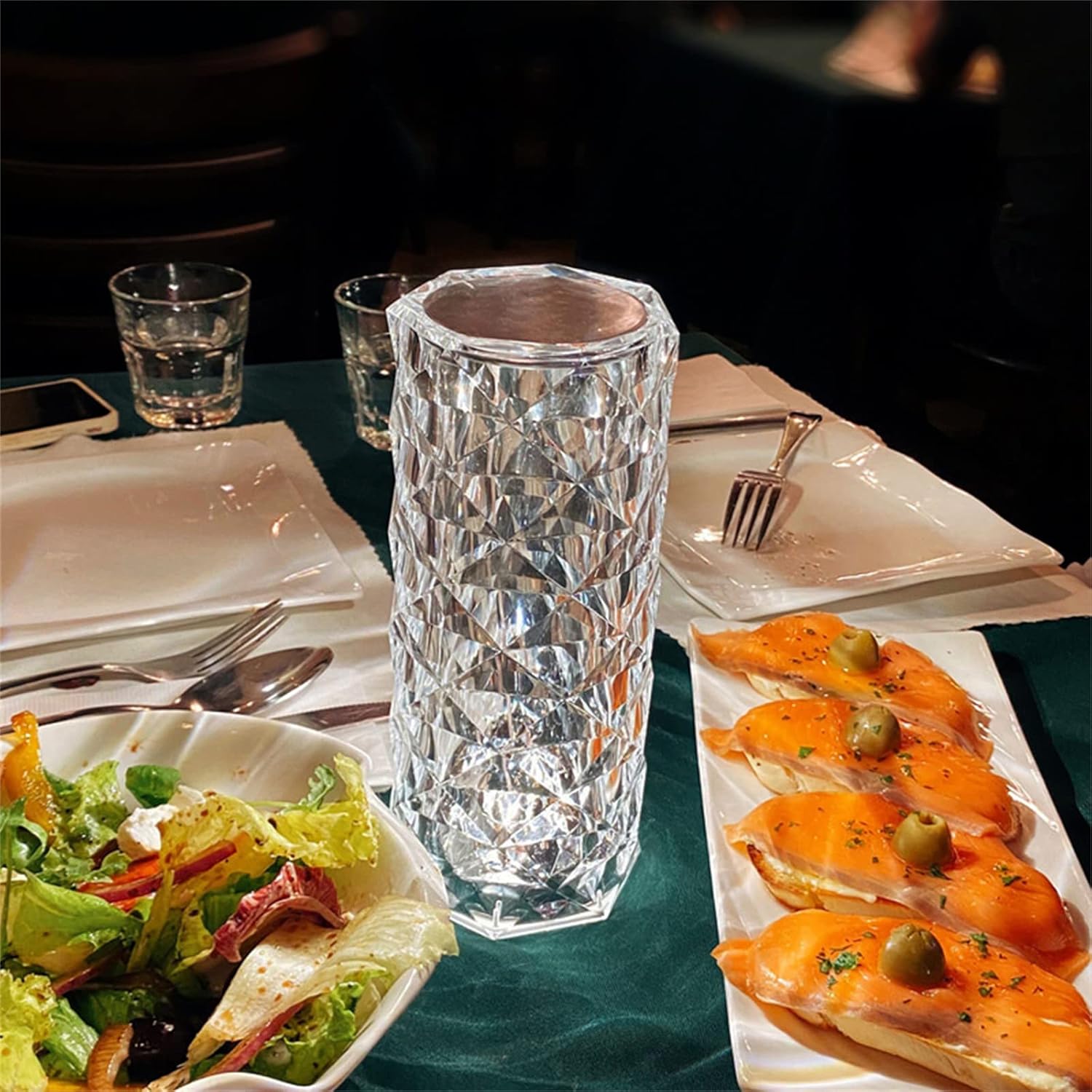Lámpara de mesa de taladro de cristal, lámpara táctil recargable USB de 16 colores luz de noche con control remoto, acrílico rosa LED adecuado para