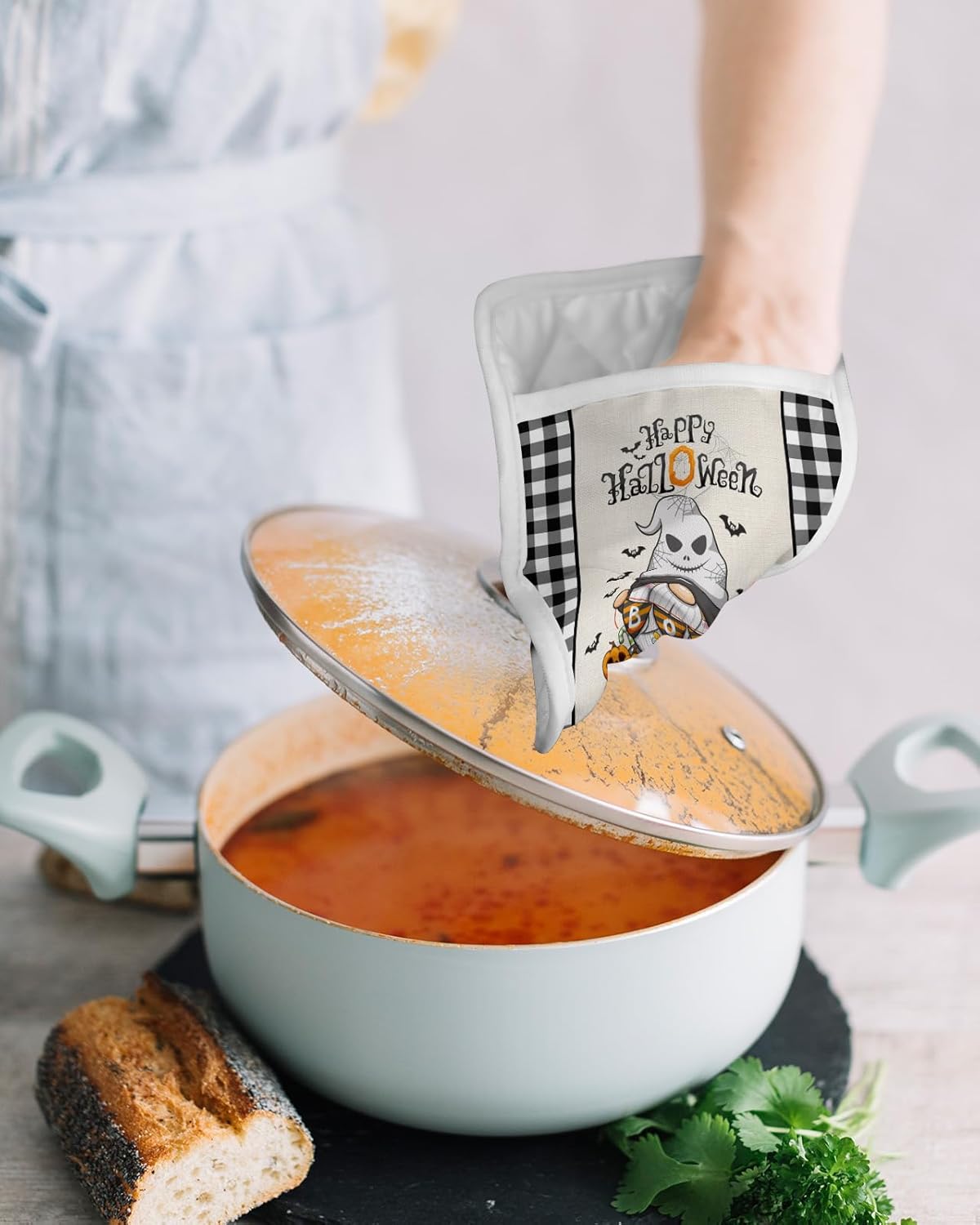 Juego de 2 soportes para ollas de Halloween para cocina, antideslizantes y aislantes de calor, juego de agarraderas de tela de toalla con bolsillo,