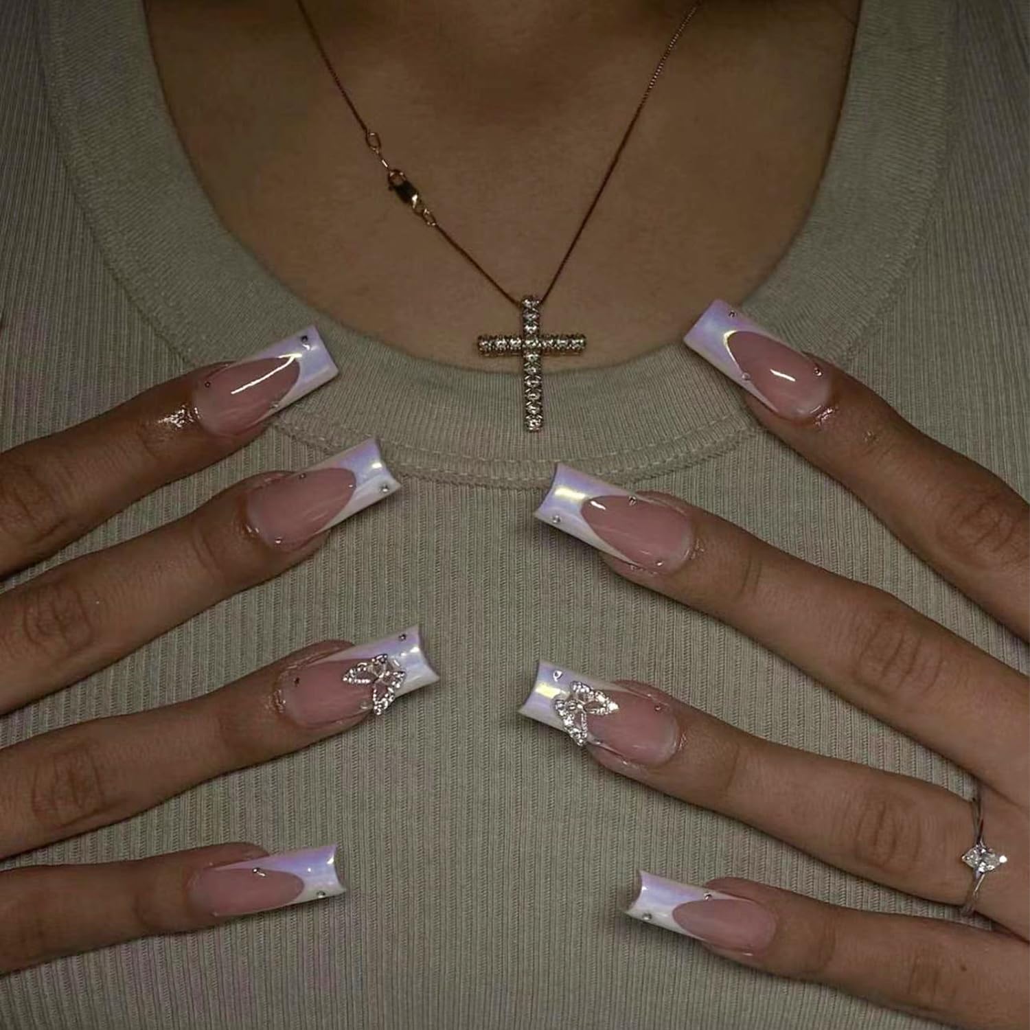 Uñas postizas a presión con punta francesa, uñas postizas largas con diseño de mariposa y diamantes de imitación, uñas acrílicas para mujeres y