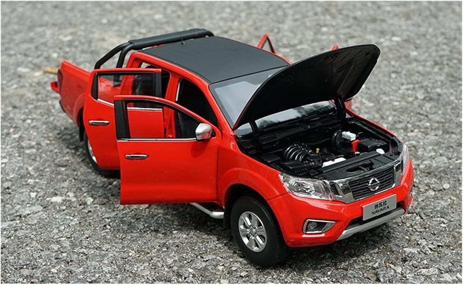 QCHIAN Modelo de coche de aleación fundida a presión para 118 Échelle Nissan NAVARA Camion Tout-Terrain Simulación Camion Alliage Camion Statique
