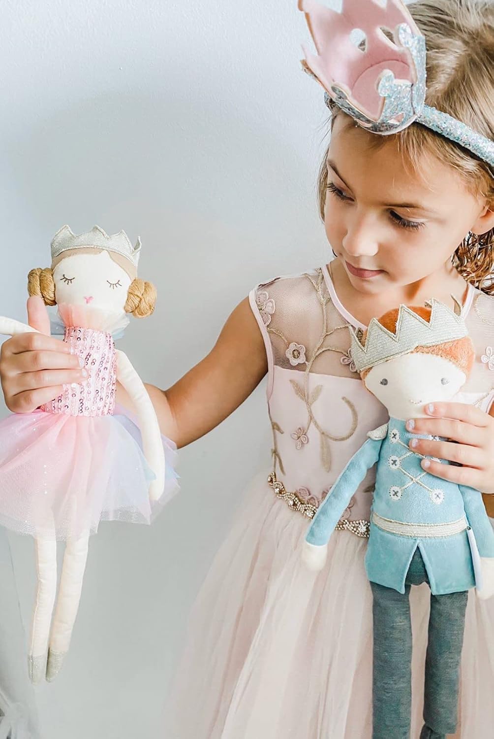 MON AMI Magali Rainbow Princess  Muñeca de peluche suave y elegante de 15 pulgadas, uso como juguete o decoración de habitación, gran regalo para