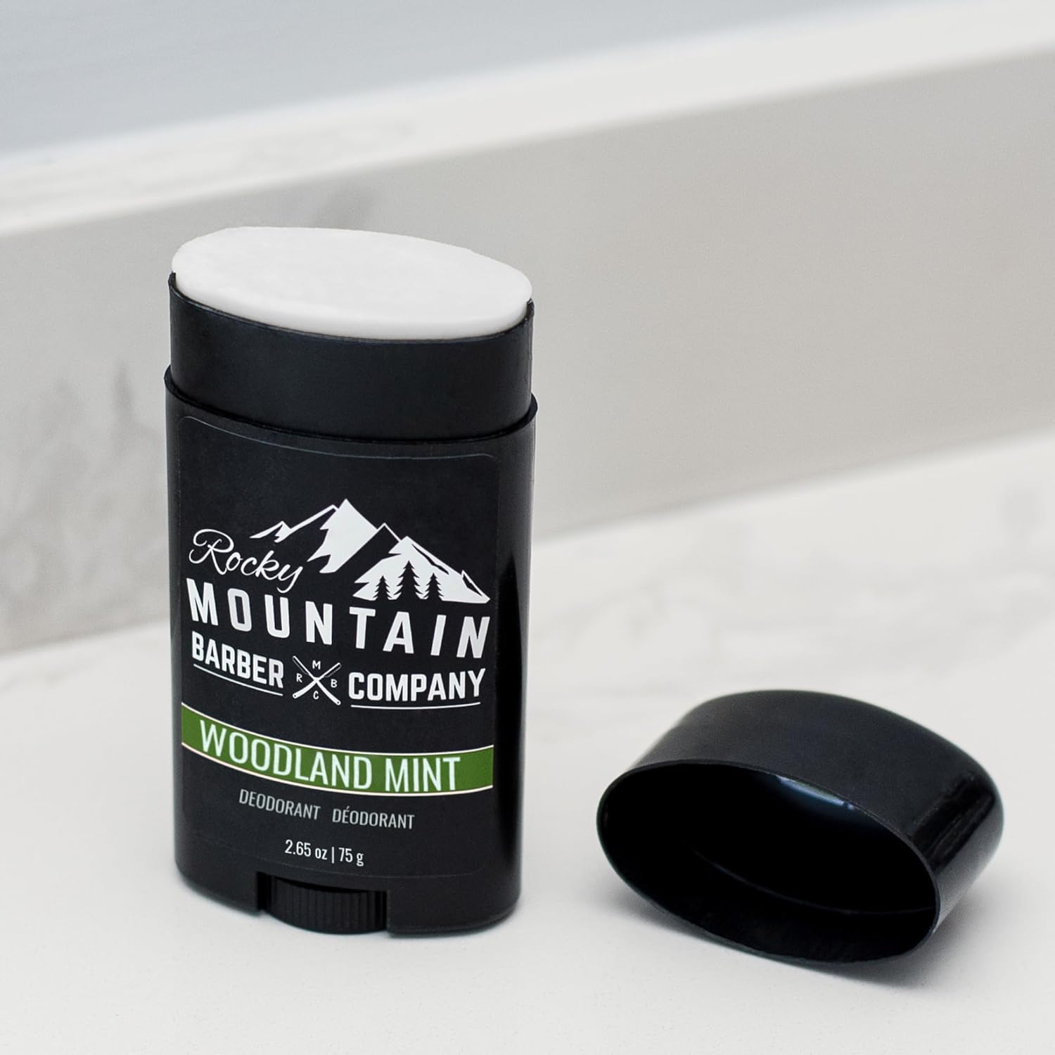 Desodorante natural para hombre, sin aluminio ni parabenos, fabricado con ingredientes simples a base de plantas y aceite esencial de menta,