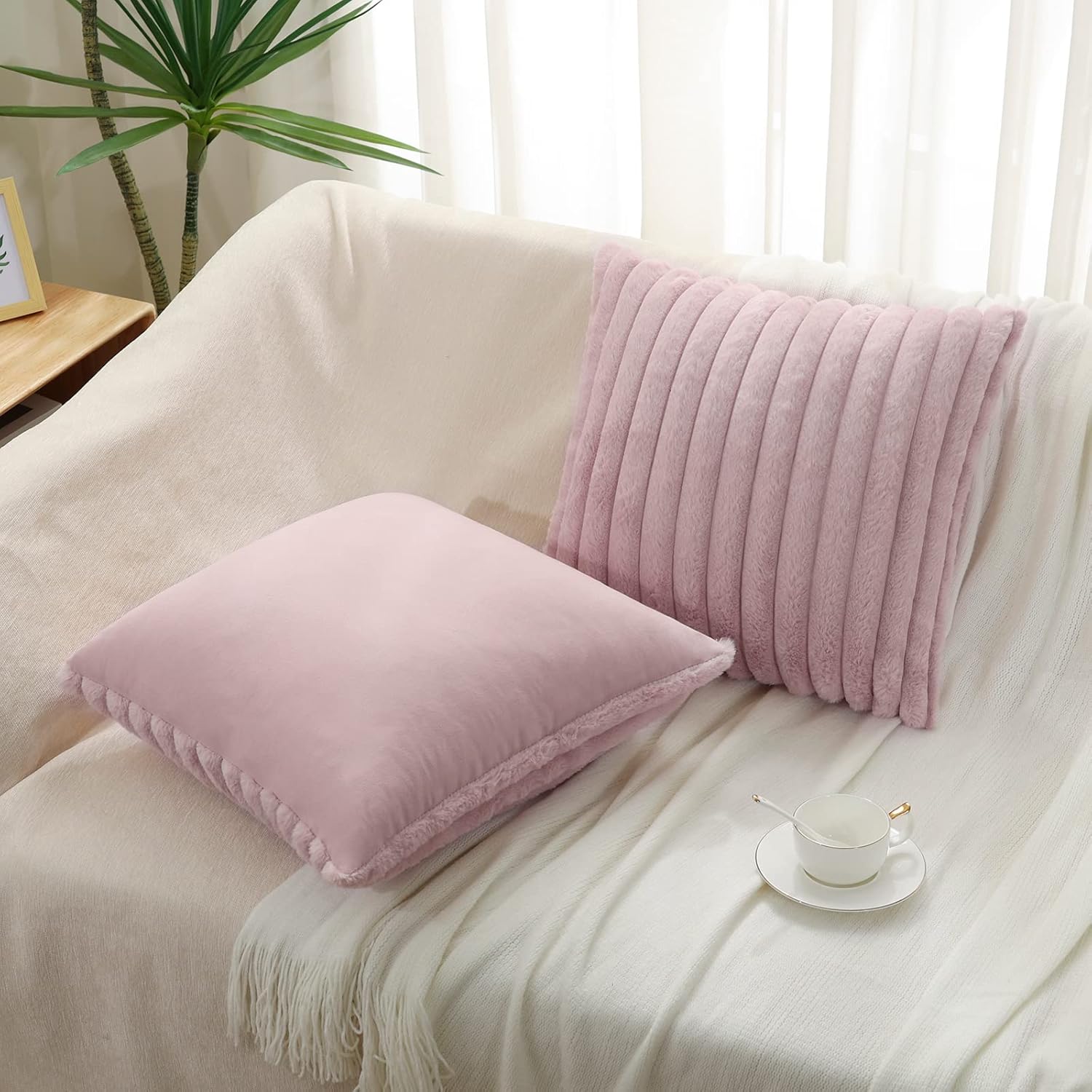Pallene Juego de 2 fundas de almohada de felpa de piel sintética de 18 x 18 pulgadas, fundas de almohada decorativas de Navidad suaves y esponjosas