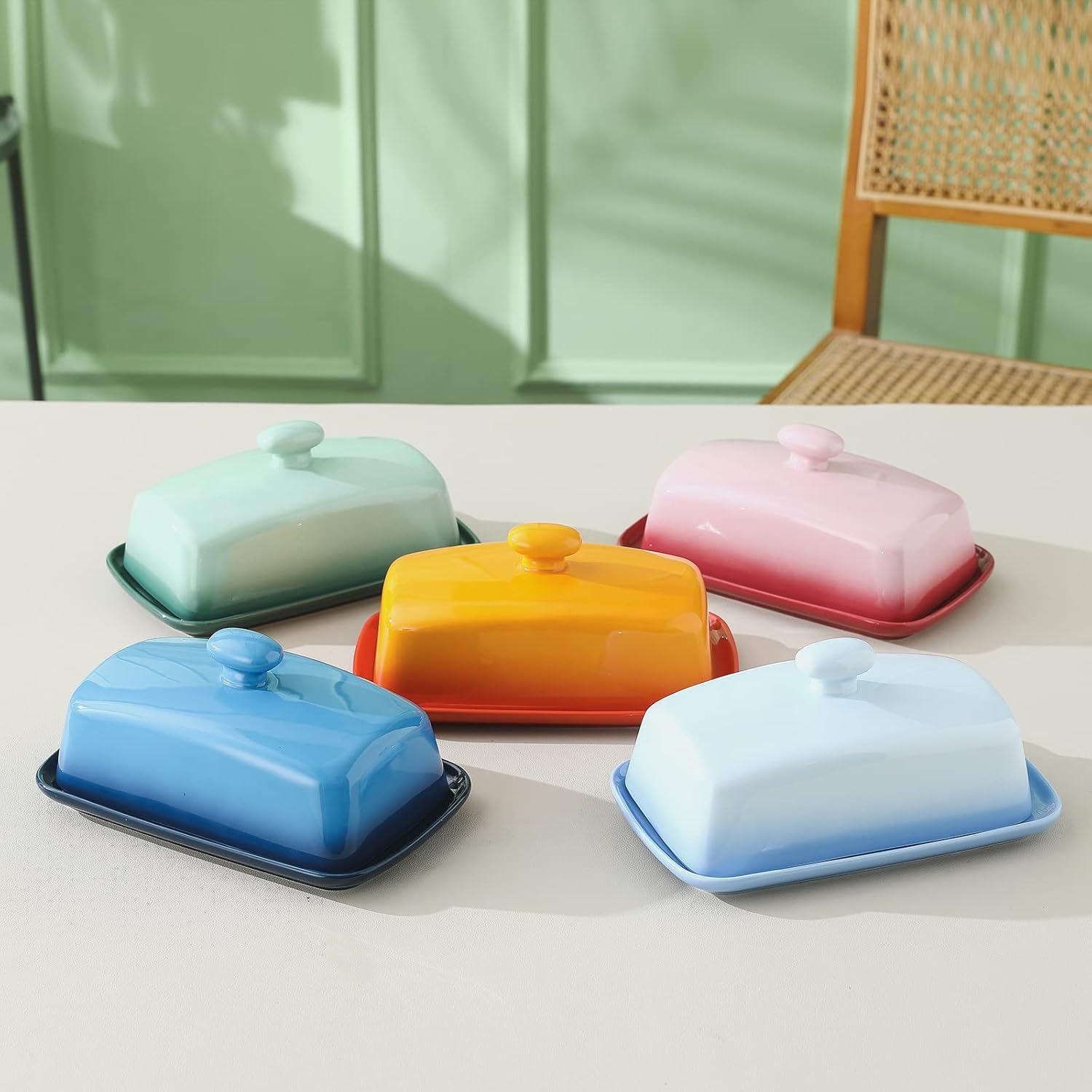 Candiicap – Mantequillera grande de porcelana con tapa, plato de mantequilla clásico que cambia de color para encimera, soporte grande para