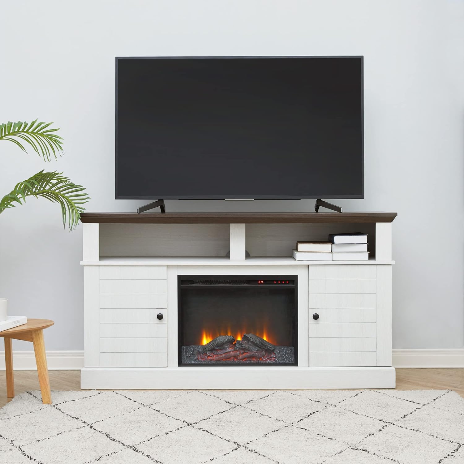 Teamson Home Eliana – Centro de entretenimiento de granja de 60 pulgadas con chimenea, estantes abiertos, dos gabinetes, roble blanco y oscuro
