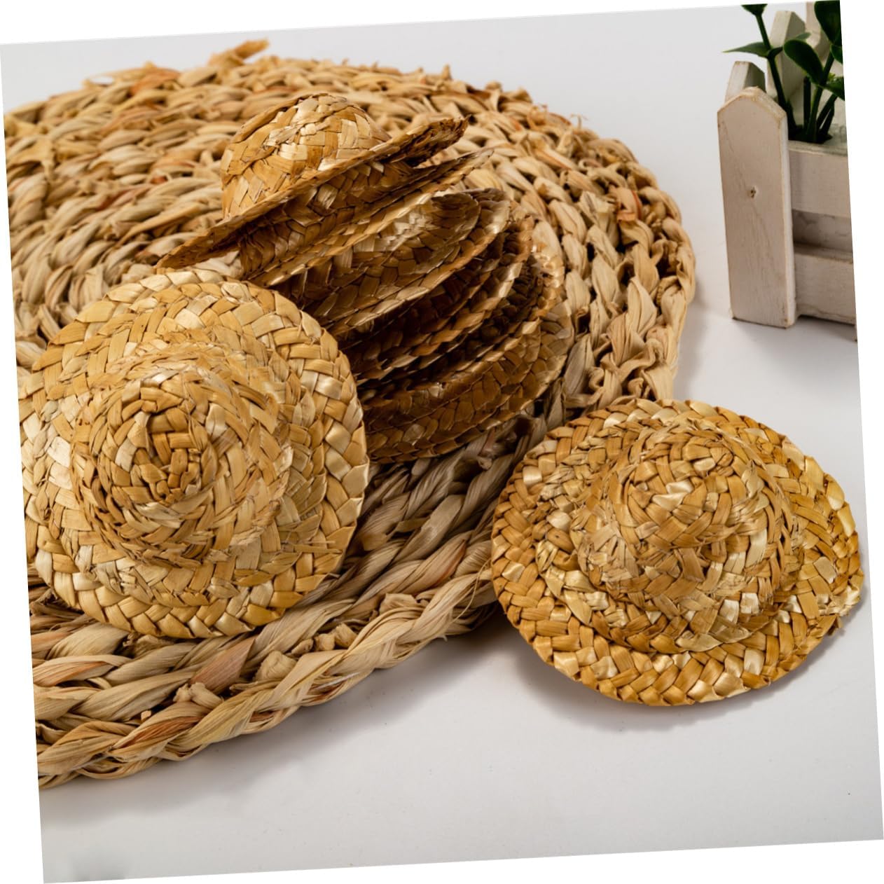 10 piezas Mini sombrero de paja pequeño sombrero de paja juguete mini sombreros de fiesta de Navidad juguetes flores decoraciones mini muñecas mini