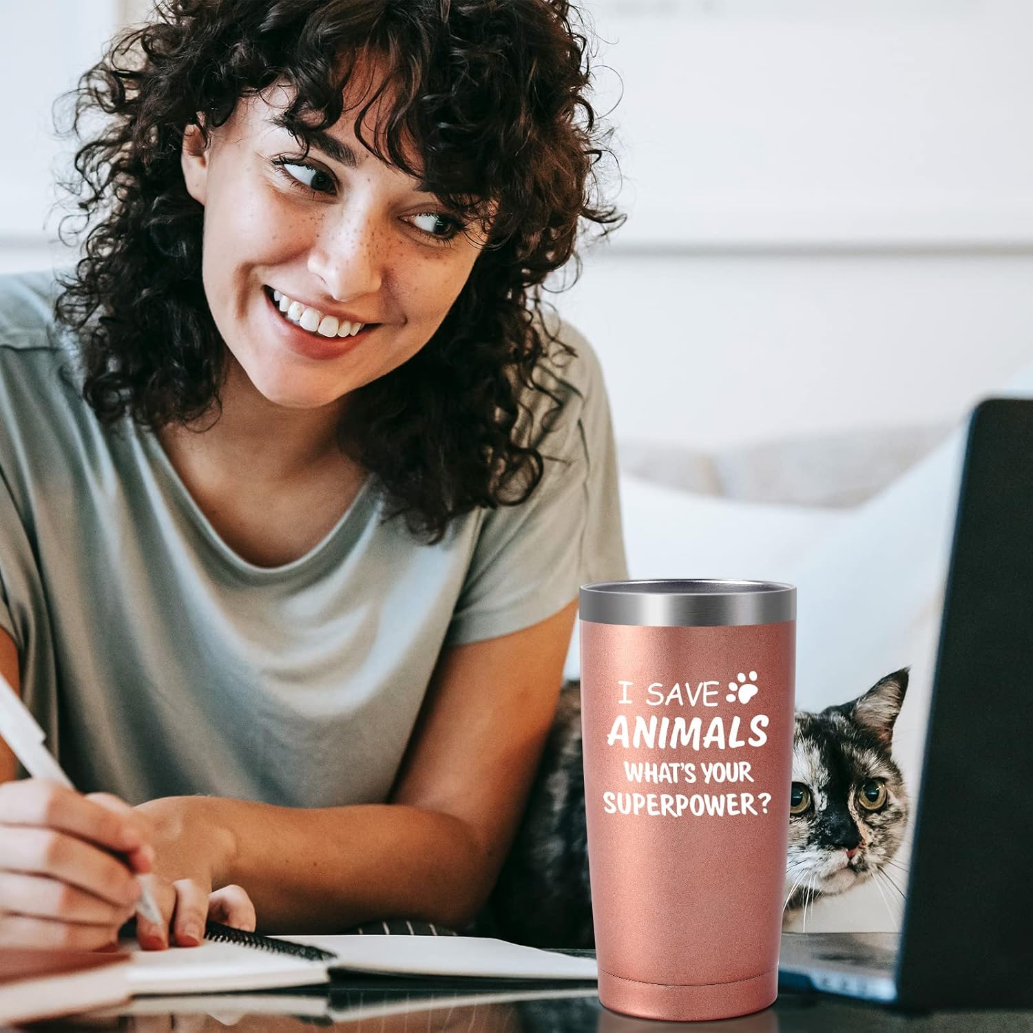 Vaso de acero inoxidable con tapa con texto en inglés “I Save Animals, Whats Your Superpower-Vet Tech, regalo de tecnología veterinaria, ideas de