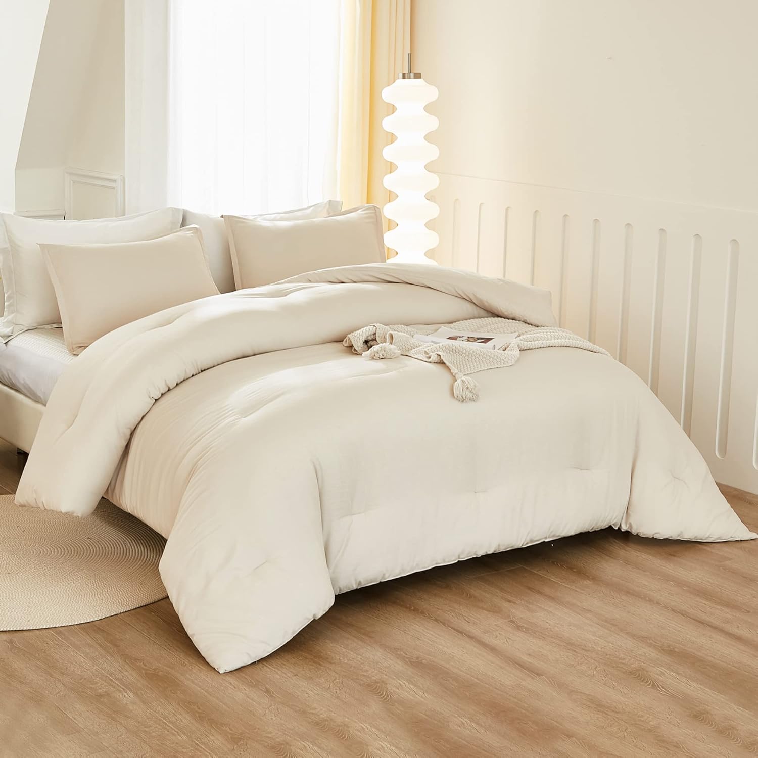 Litanika Edredón de tamaño King, color beige, juego de ropa de cama y colecciones bohemias ligeras de 3 piezas, edredón de plumón alternativo para