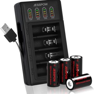 Paquete de 4 baterías de litio CR123A de 3.7 V recargables LED cargador compatible con cámaras Arlo inalámbricas (VMC3030VMK3200VMS333034303530) y Paquete de 4 baterías de litio CR123A de 3.7 V recargables LED cargador compatible con cámaras Arlo inalámbricas (VMC3030VMK3200VMS333034303530) y