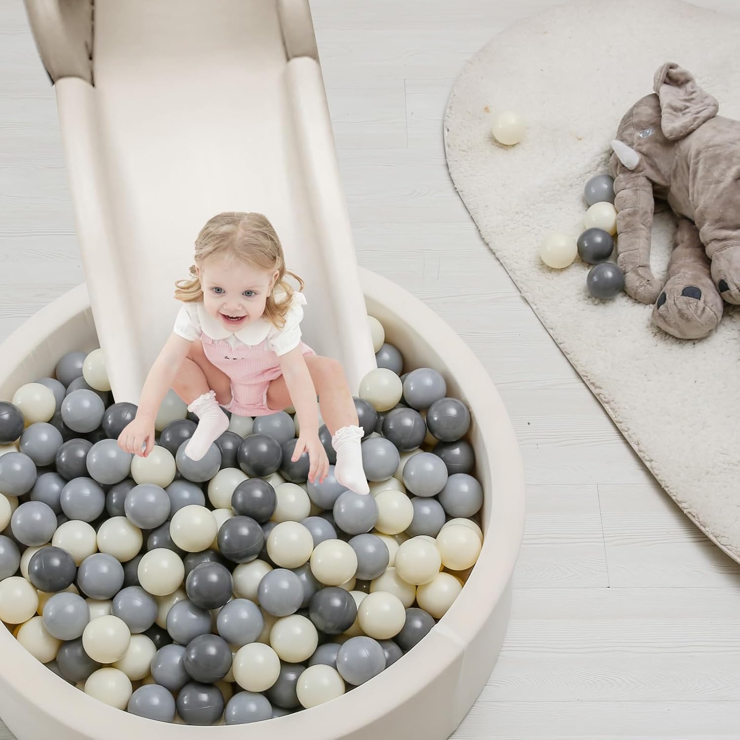 TRENDPLAY Pelotas de 2.75 pulgadas, sin BPA y no tóxicas, estimulan los sentidos y fomentan el desarrollo cognitivo, blanco crema + gris oscuro +