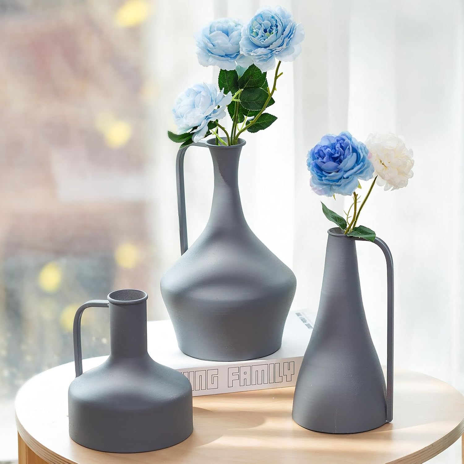 Sziqiqi Juego de 3 jarrones decorativos azules de metal, jarrones vintage de granja para flores secas, pampas secas, jarrón picher para mesa de
