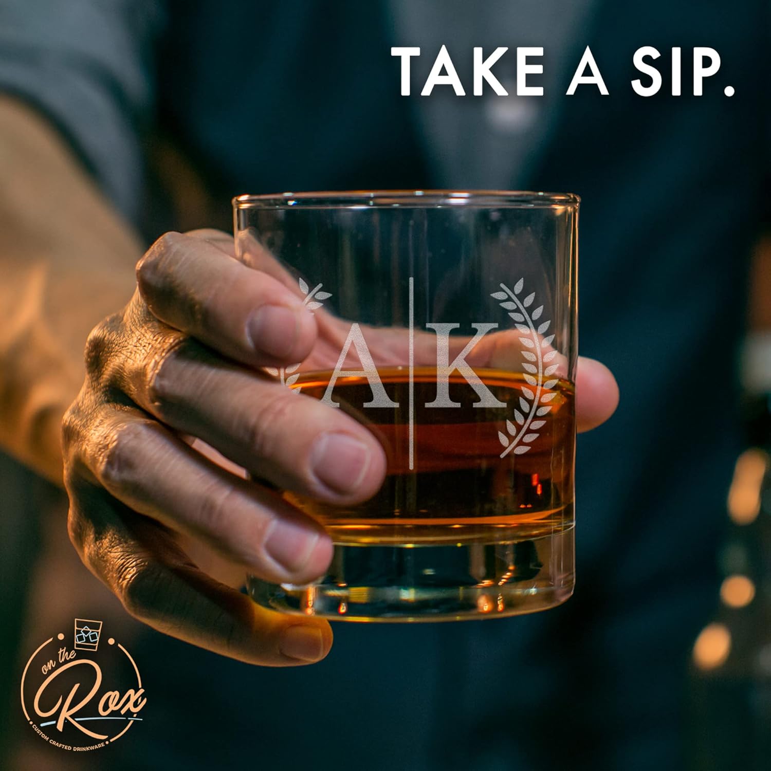 On The Rox Drinks Regalos de whisky personalizados para hombres  Juego de 4 vasos de whisky con monograma grabado grabado de 11 onzas  Copa de