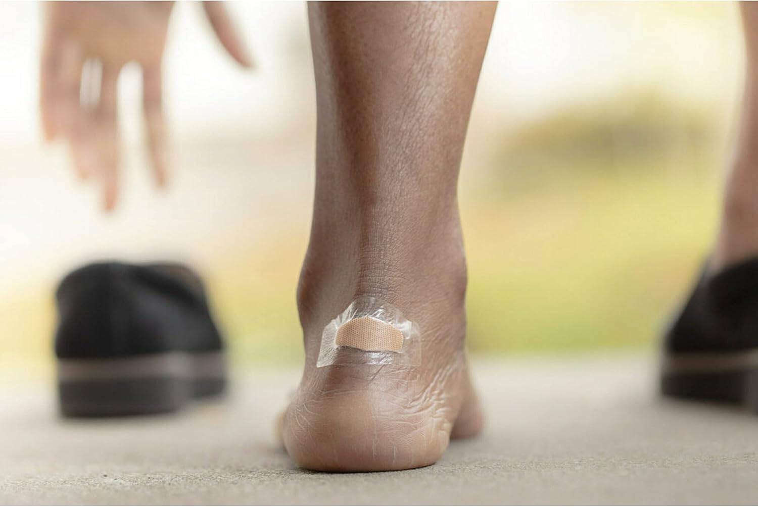 Nexcare Vendajes impermeables, paquete familiar, prácticamente invisible, 200 unidades, tamaños surtidos