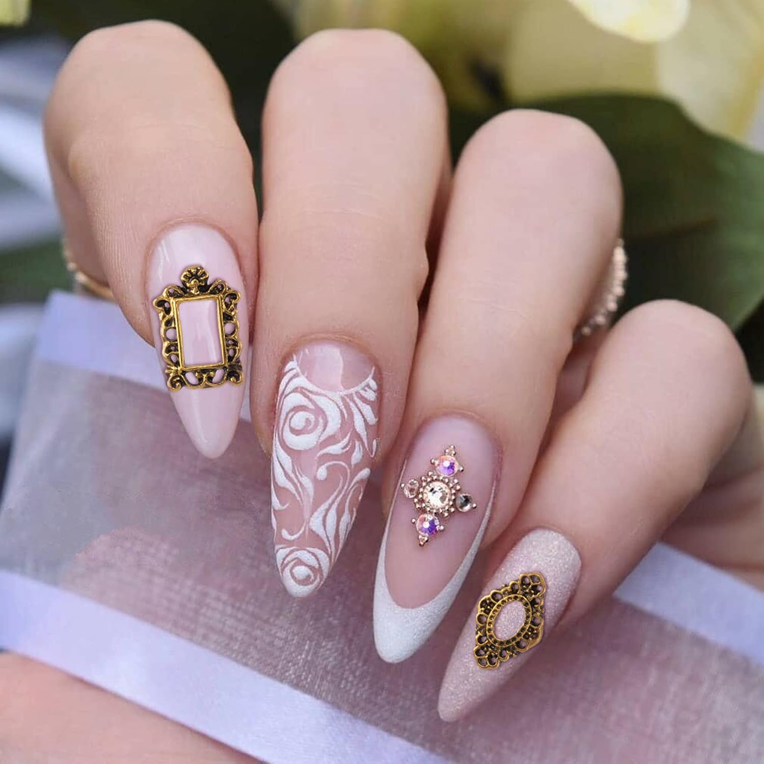 CHANZET 80 dijes de uñas de metal 3D, marco gótico para arte de uñas, joyas de uñas retro doradas y plateadas, decoración de uñas para mujeres y