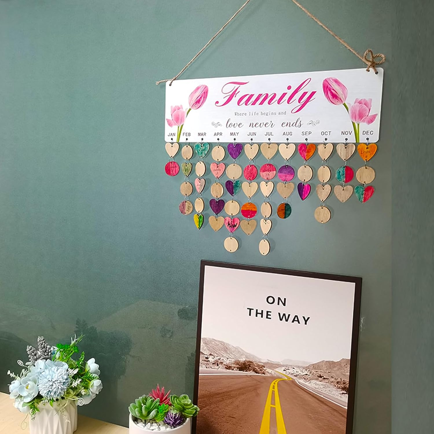 JARBEIYYE Calendario de cumpleaños familiar para colgar en la pared con 100 etiquetas (15.75 x 4.72 pulgadas), regalo perfecto de cumpleaños