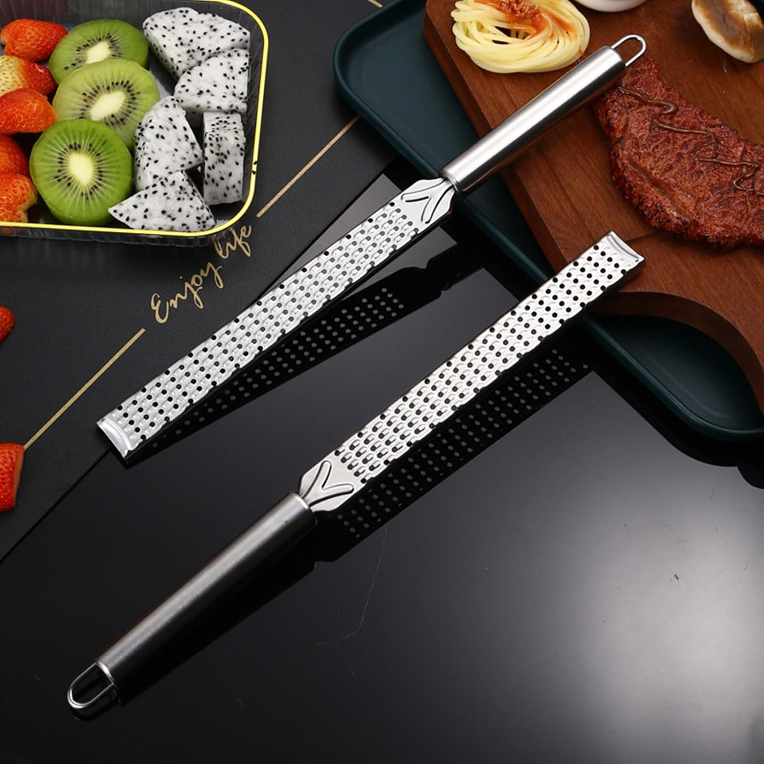Ralladores profesionales de queso para cocina de acero inoxidable de mano de metal limón Zester rallador con mango para queso ajo rallador