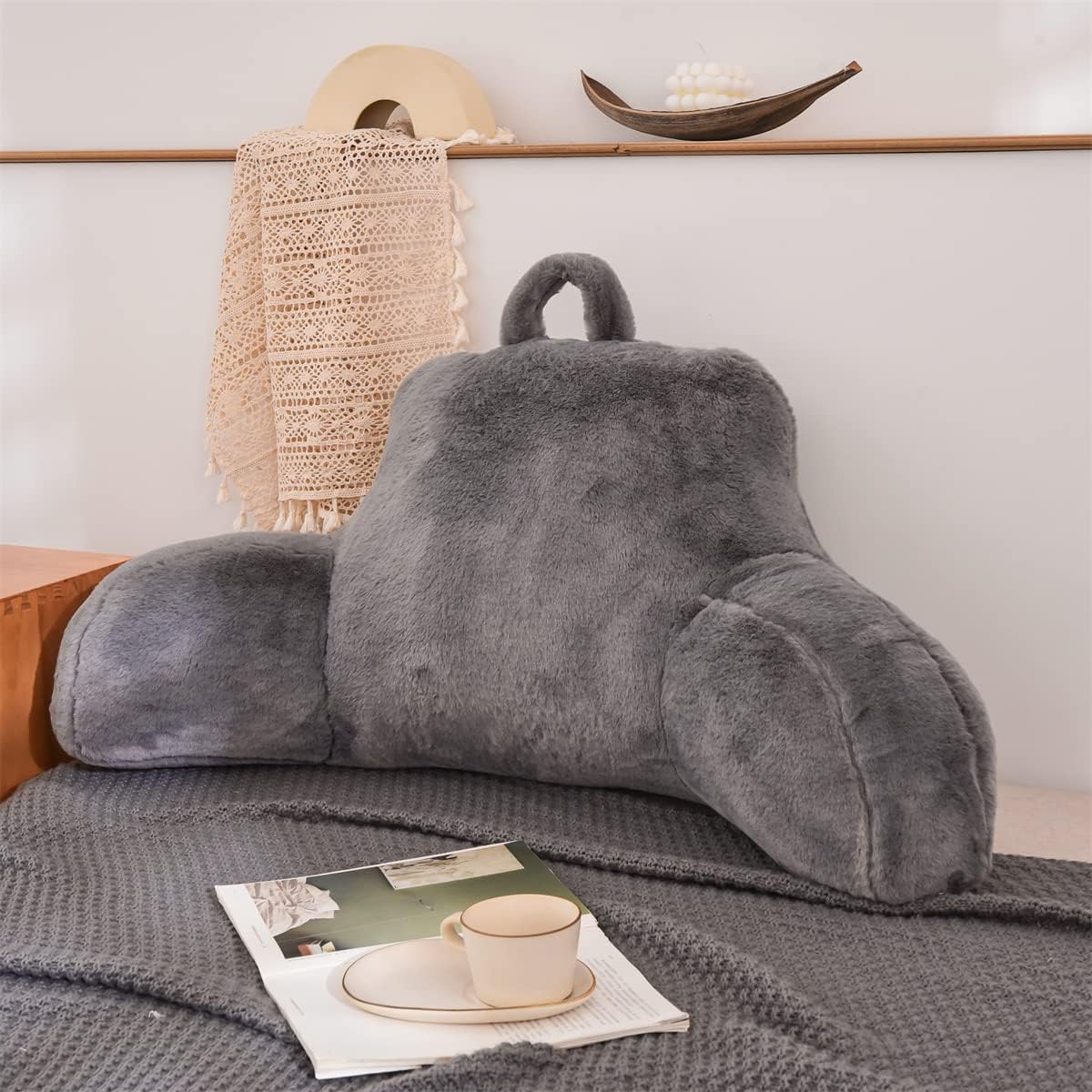 Holawakaka Almohada grande de piel sintética con brazos, almohadas de lectura de piel de conejo perfectas para adultos, adolescentes, niños, brazos,