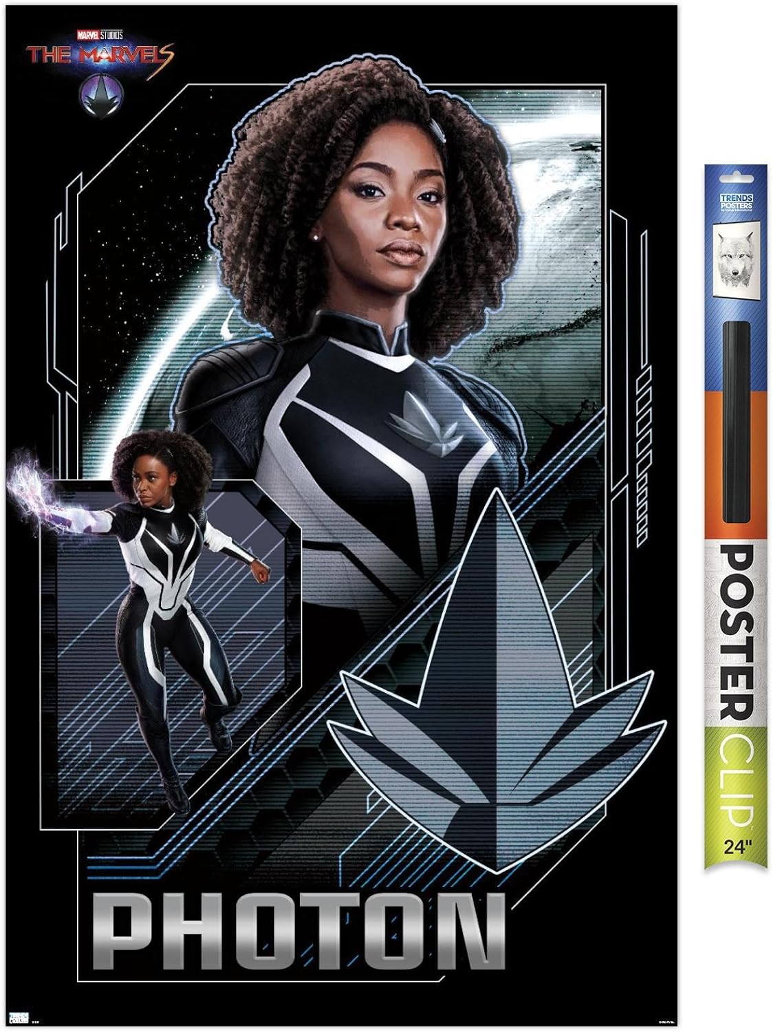 Trends International Marvel The Marvels – Póster de pared con fotones, 22.37 x 34.00 pulgadas, paquete de póster y clip prémium