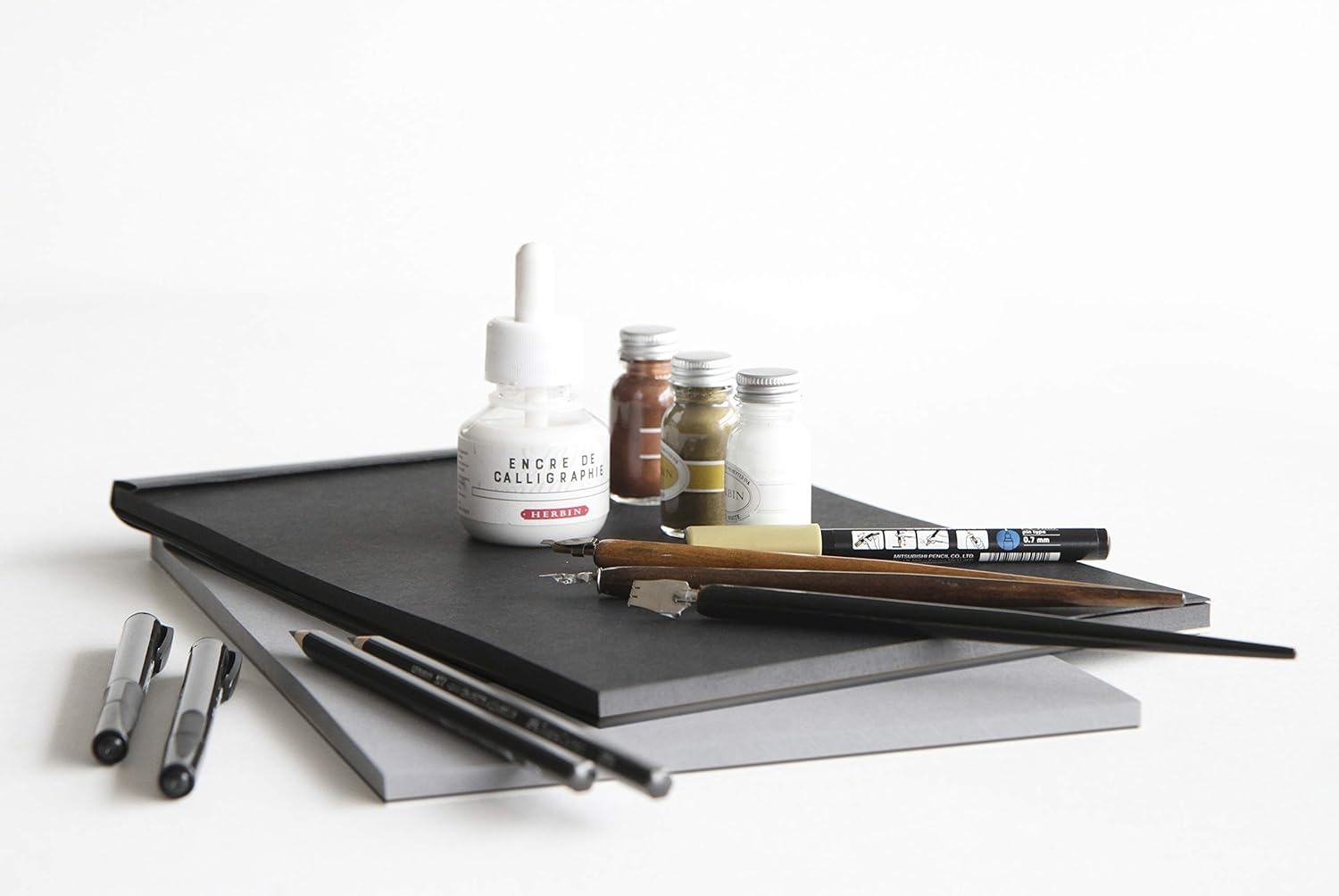 RHODIA Touch 116113C – Bloque negro Maya Pad A4+ New Ruler Cross – 50 hojas – Clairefontaine Maya papel negro 4.23 ozm – para caligrafía y dibujo