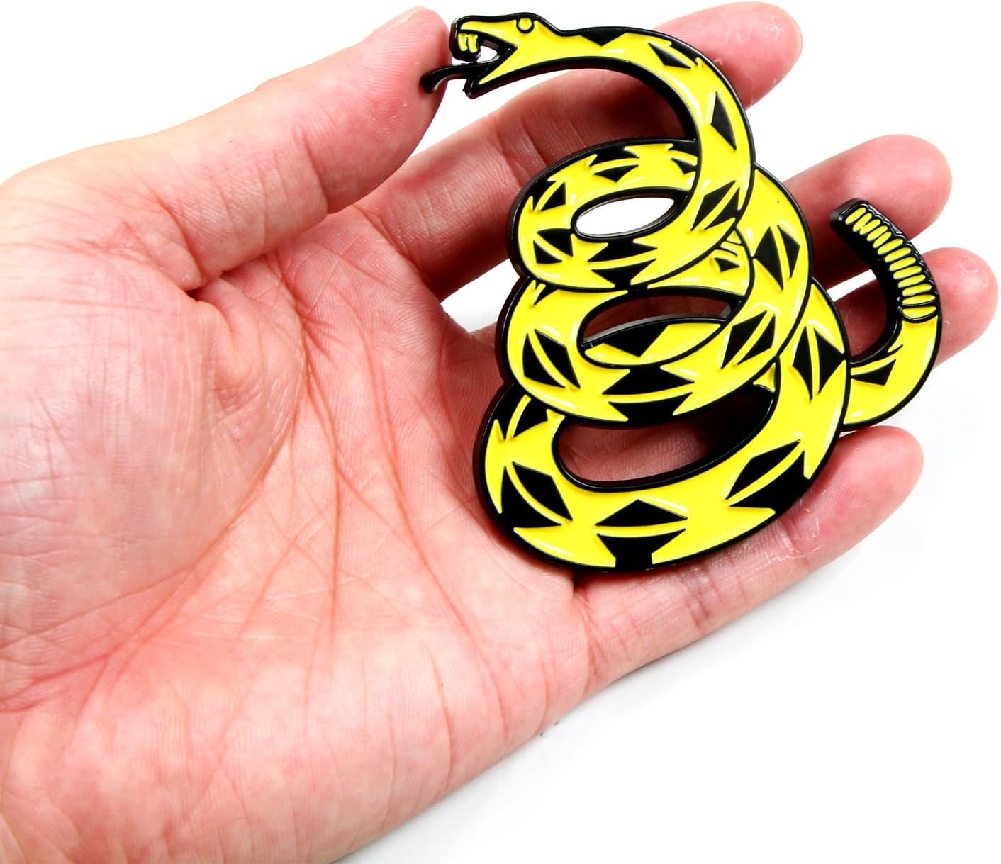 Dsycar Emblema de metal 3D Don’t Tread on Me para automóvil, bandera de Gadsden, emblema de serpiente, emblema de automóvil, camión, parachoques y