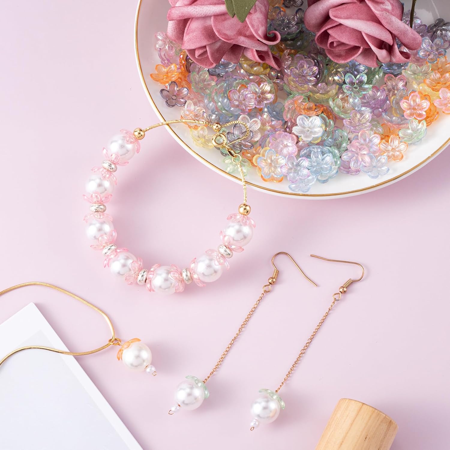 500 cuentas de flores de 0.472 pulgadas (0.472 in) de colores aleatorios de cuentas acrílicas para hacer joyas, aretes, collares, pulseras, adornos