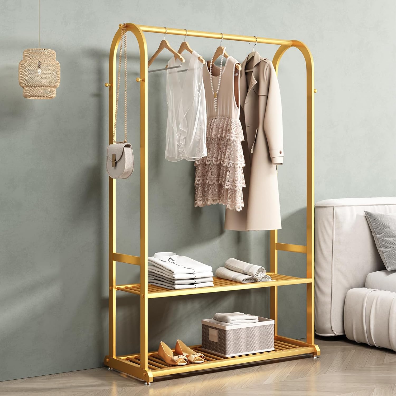 Perchero de ropa resistente, percheros dorados para colgar ropa, perchero de metal moderno con estantes dobles inferiores y 6 ganchos laterales para