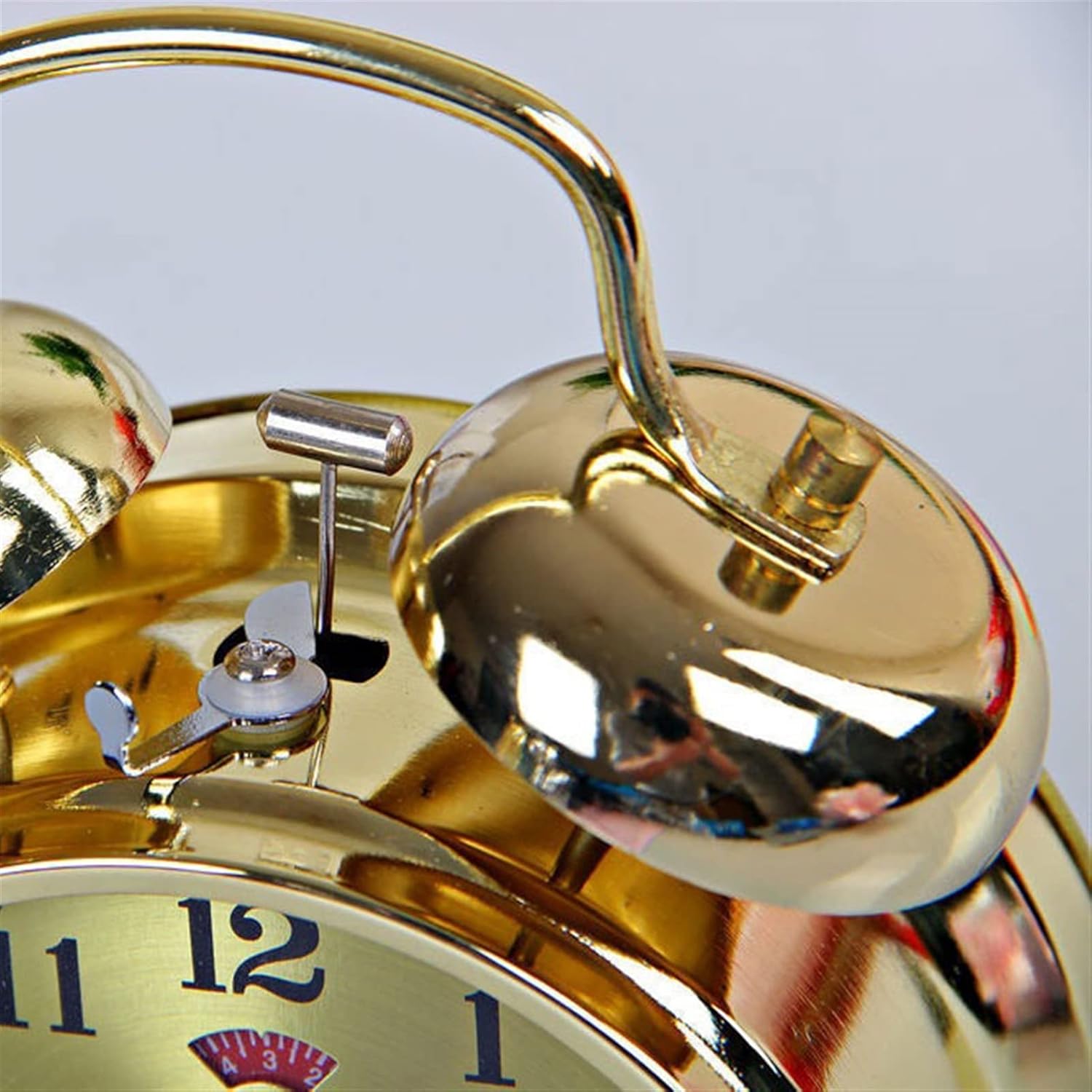 Reloj de mesa Retro Metal Movimiento Creativo Reloj despertador Mecánico Reloj despertador Reloj despertador (Tamaño  4.7 in)