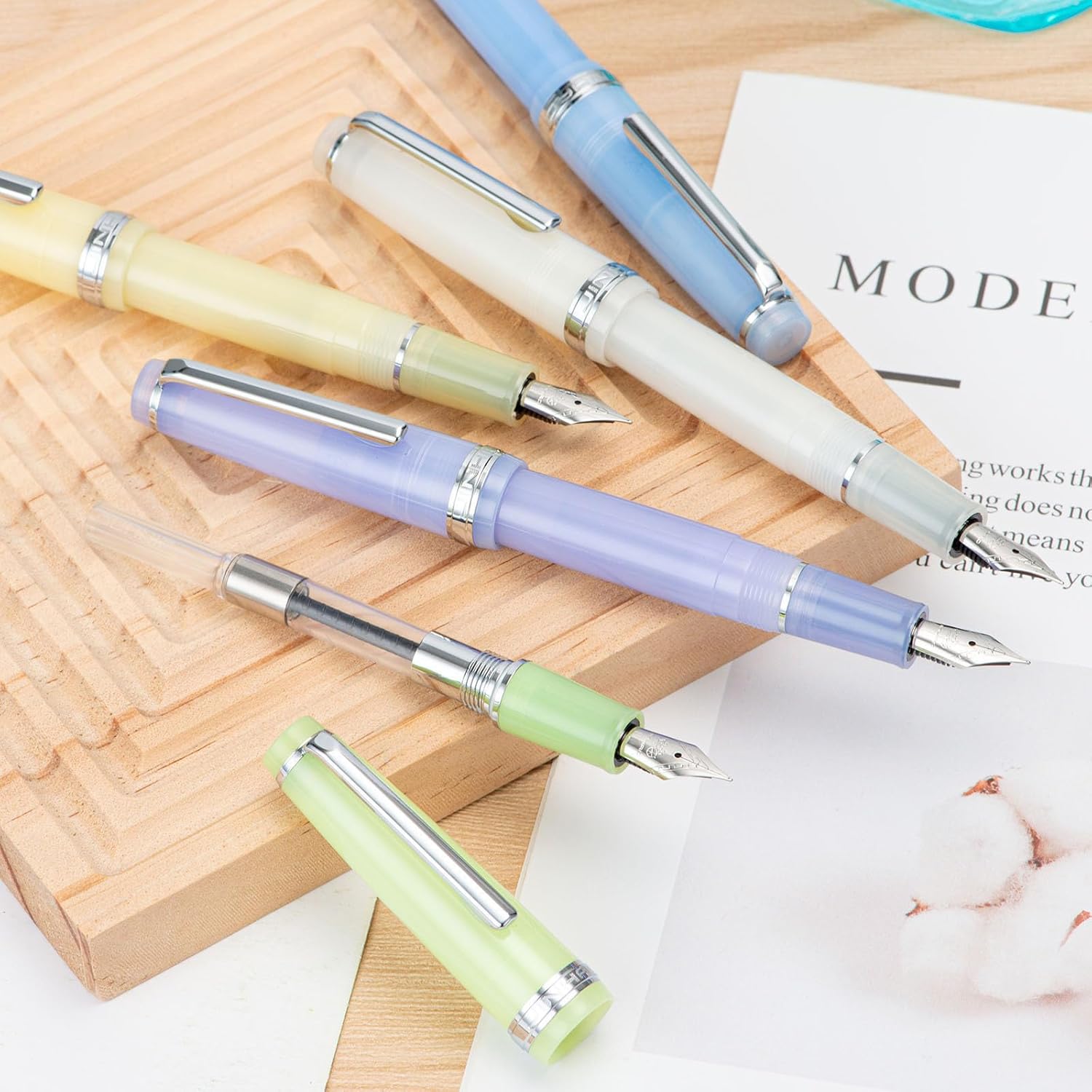 Jinhao 82 – Pluma estilográfica acrílica, punta extra fina iridio con convertidor de tinta, blanco marfil transparente, diseño clásico, bolígrafo de