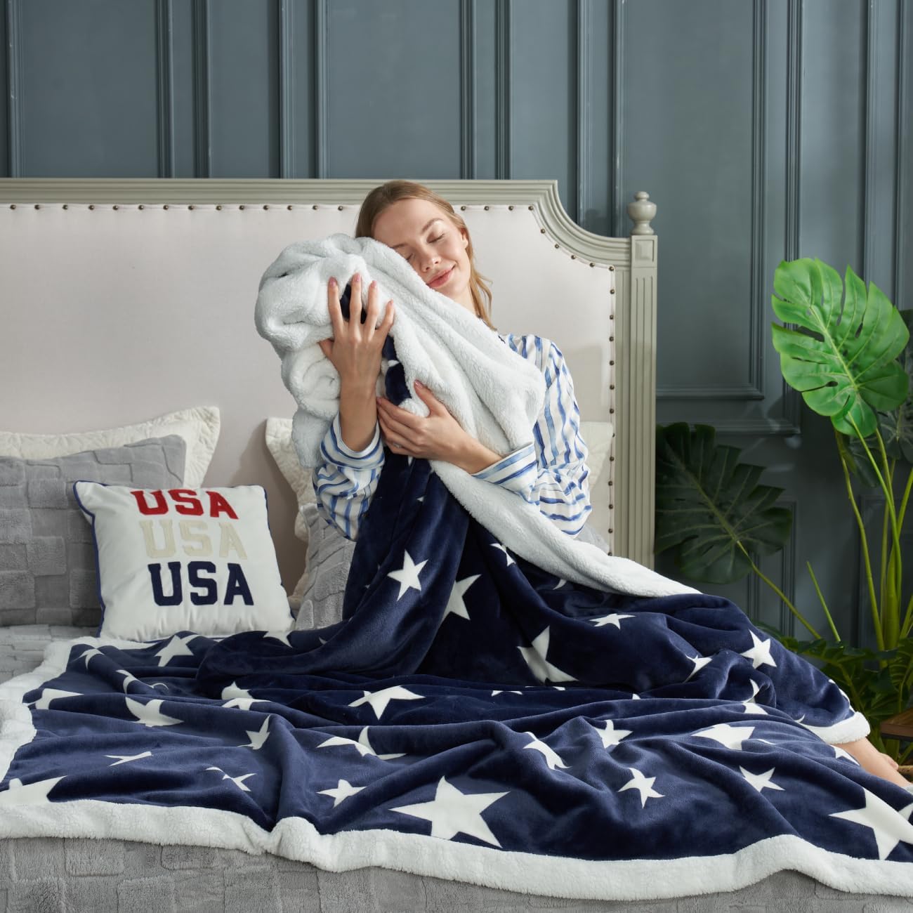 Cozy Bliss Manta gruesa y cálida de forro polar Sherpa con estrellas, manta patriótica de doble cara, esponjosa, suave y gruesa para sofá, cama y
