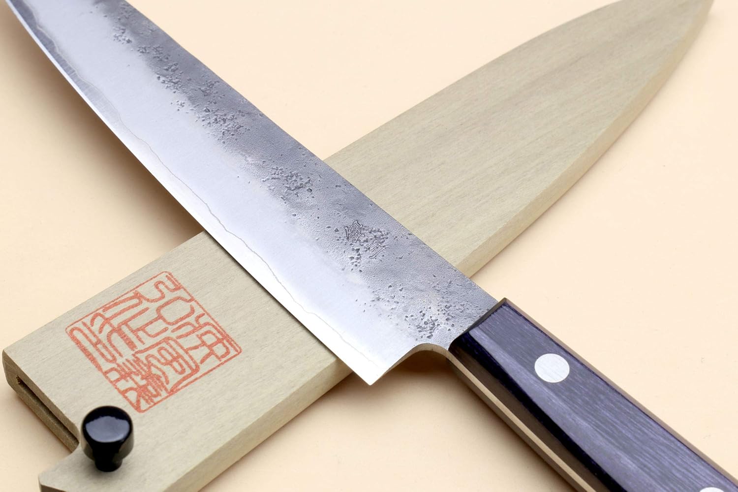 Yoshihiro Cuchillo utilitario de acero inoxidable Nashiji Ginsan de alto carbono resistente a las manchas (5.3 pulgadas (5.315 in) y Saya)