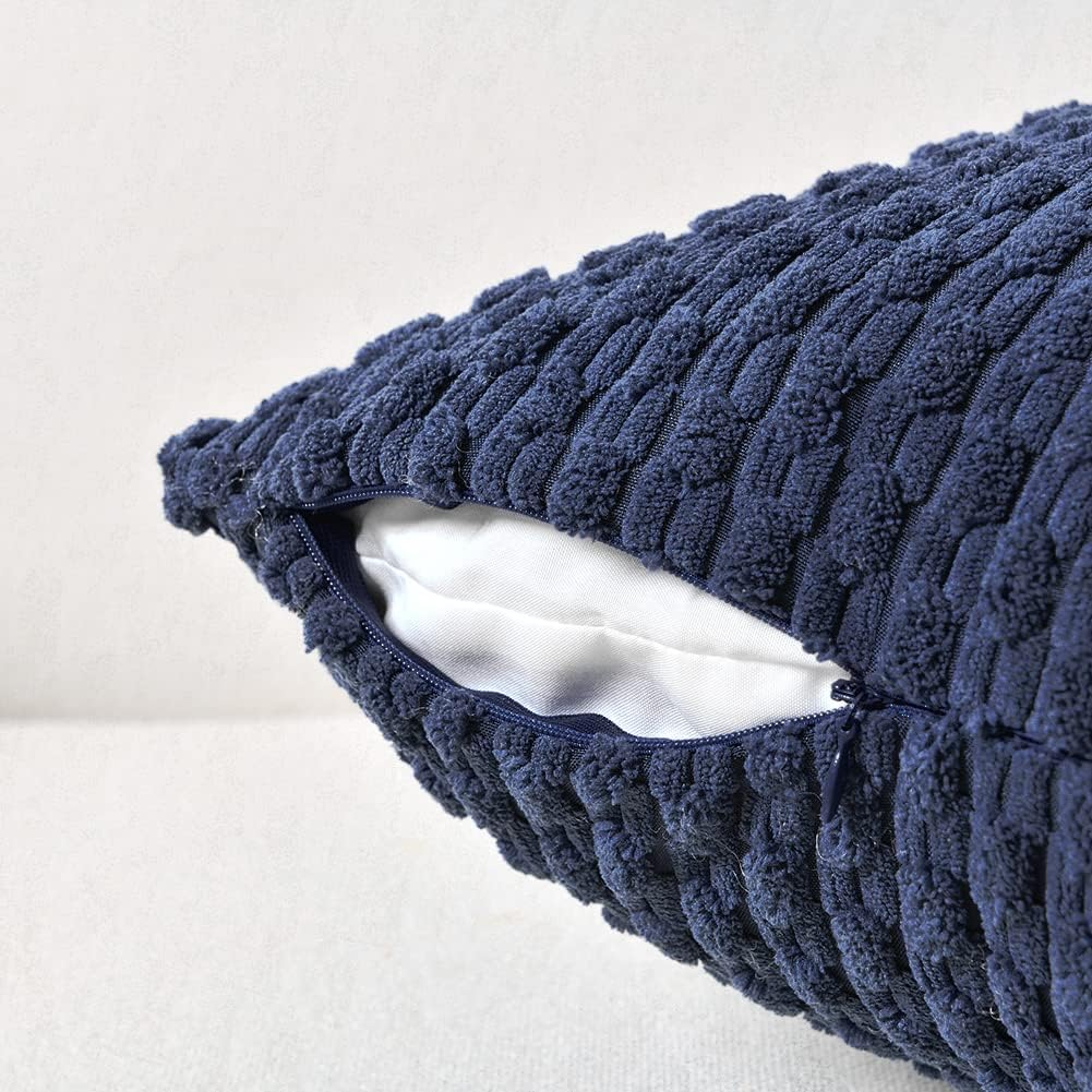 Fancy Homi Paquete de 2 fundas de almohada decorativas azul marino de 26 x 26 pulgadas para sofá y cama, decoración moderna de estilo bohemio y