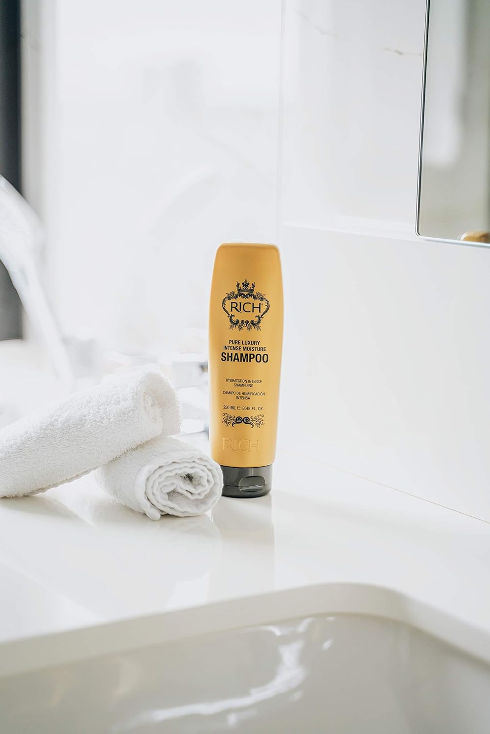 RICH Pure Luxury – Champú de humedad intensa con queratina hidrolizada y proteína de trigo para todo tipo de cabello, suavizante e hidratante, evita