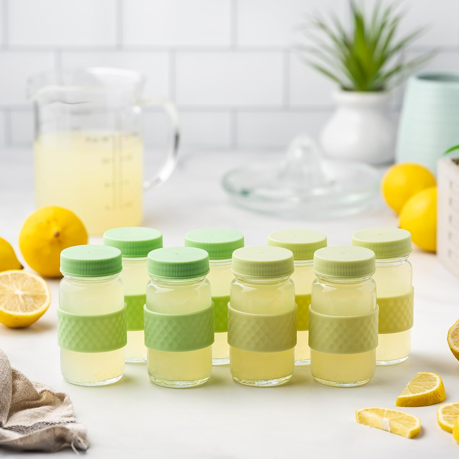 Recipientes para chupitos de jugo, vidrio, transparentes, 2 onzas, tapas de colores y bandas de agarre de silicona, almacenamiento de bebidas,