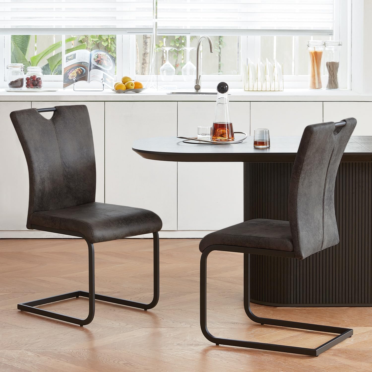 Juego de 2 sillas de comedor de tela vintage con asa, moderna silla tapizada de respaldo alto para cocina y comedor, sillas voladizas sin brazos de