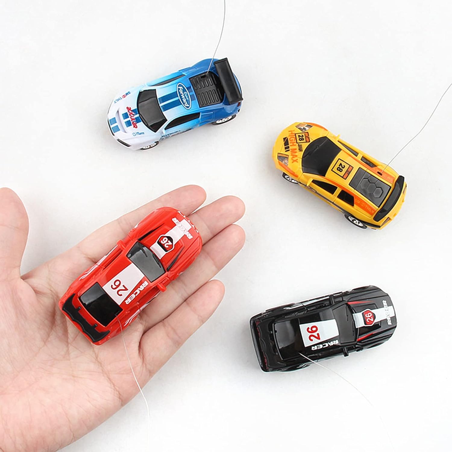 1 juego de autos a control remoto con barricadas de carreteras, mini latas de control remoto, diseño creativo de simulación de carreras de juguete