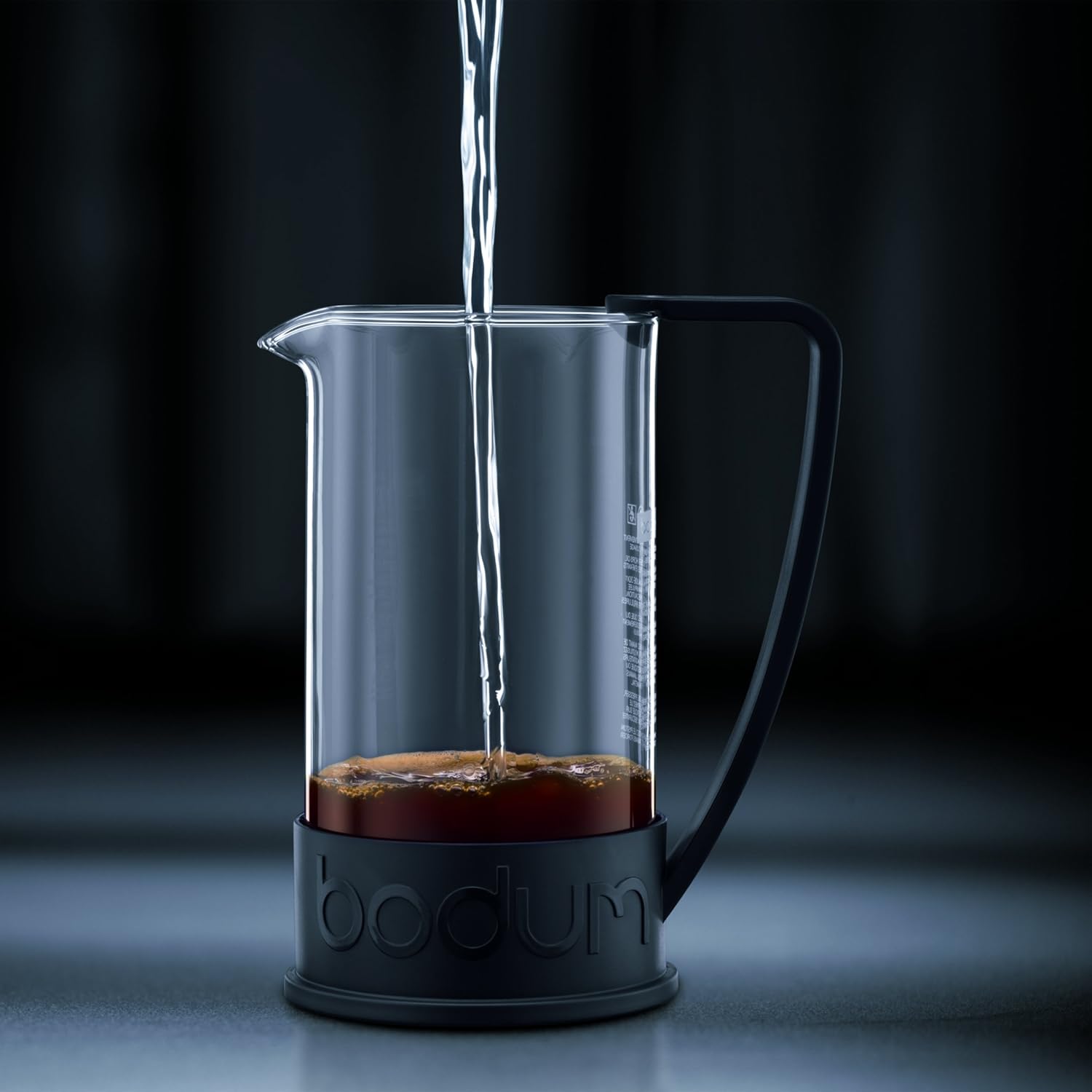 Bodum Bistro – Hervidor eléctrico de agua, 17 onzas, negro y cafetera de prensa francesa brasileña 10948-01BUS, 12 onzas, color negro