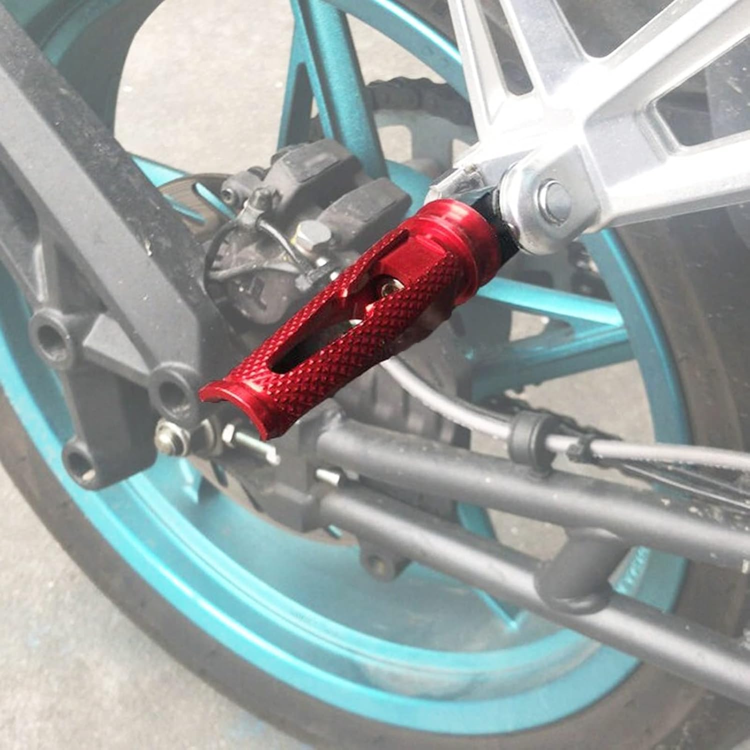 Estriberas traseras Pedal Pasapiés Pasajero para Yamaha R3 R25 R15 T-MAX 530 TMAX 530 T-MAX 500 TMAX500 XJ6 MT07 MT09 MT10 MT 07 MT 09 MT 10 (Color
