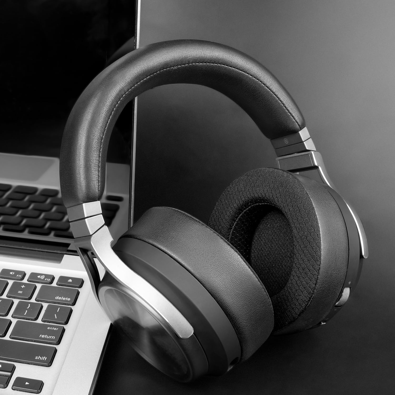 SOULWIT Almohadillas de repuesto para auriculares Corsair Virtuoso RGB Wireless XT SE, almohadillas para auriculares con espuma de aislamiento de