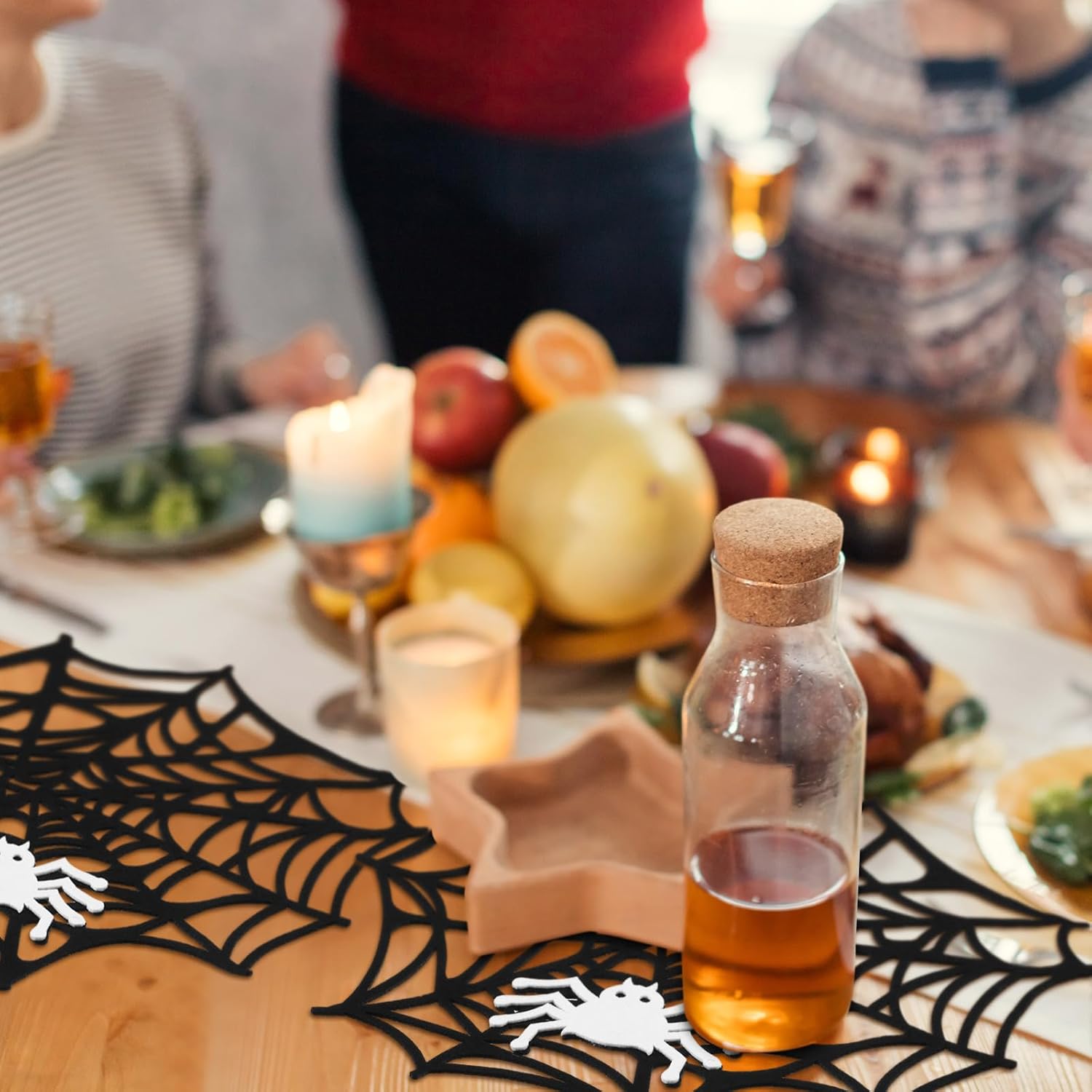 Newwiee Manteles individuales de araña de Halloween de 13 pulgadas, decoración de mesa de Halloween con bonitos manteles individuales de telaraña,