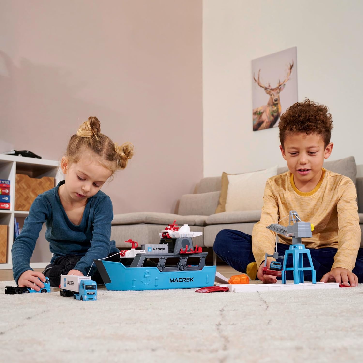 Majorette – Creatix Toy Port with Container Ship – Maersk Logistics Port Station (45 x 29 x 24 cm) with Cargo Ship, Moving Crane and Man Truck with