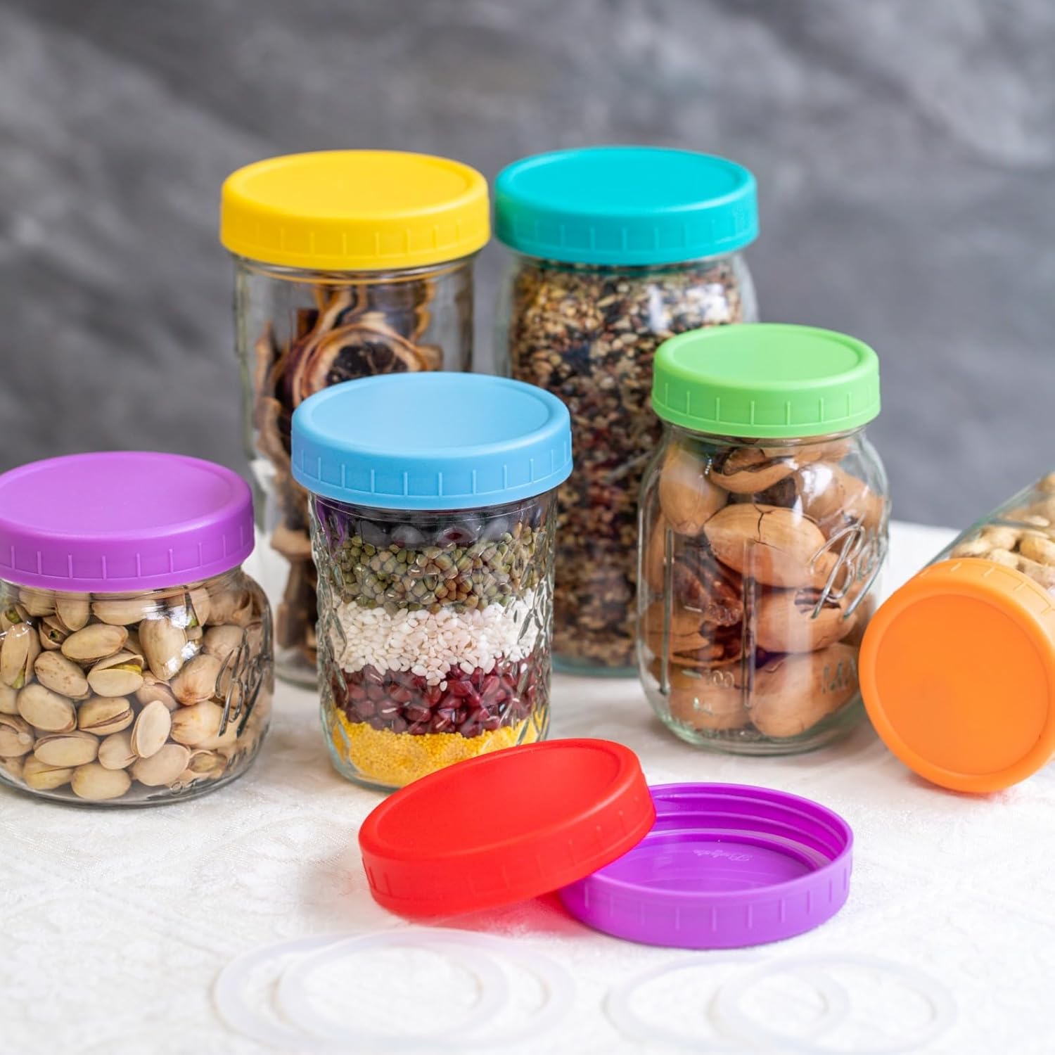 Jumterlee Paquete de 9 tapas azules para tarros Mason de boca regular con anillos de silicona, tapas de plástico para frascos, tapas de conservas de