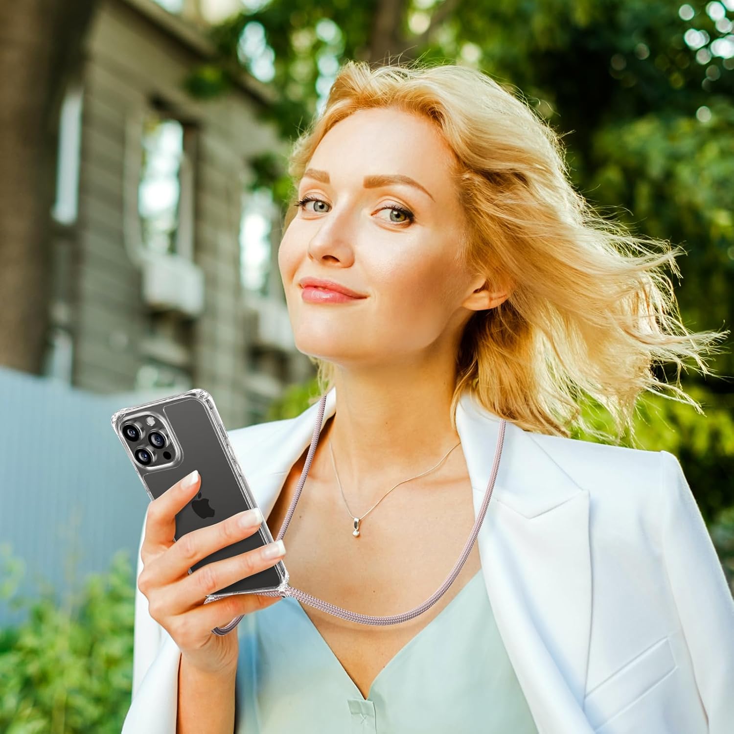 ZTOFERA Compatible con iPhone 15 Pro, funda transparente con cordón ajustable, TPU suave y delgada, a prueba de golpes, funda protectora cruzada