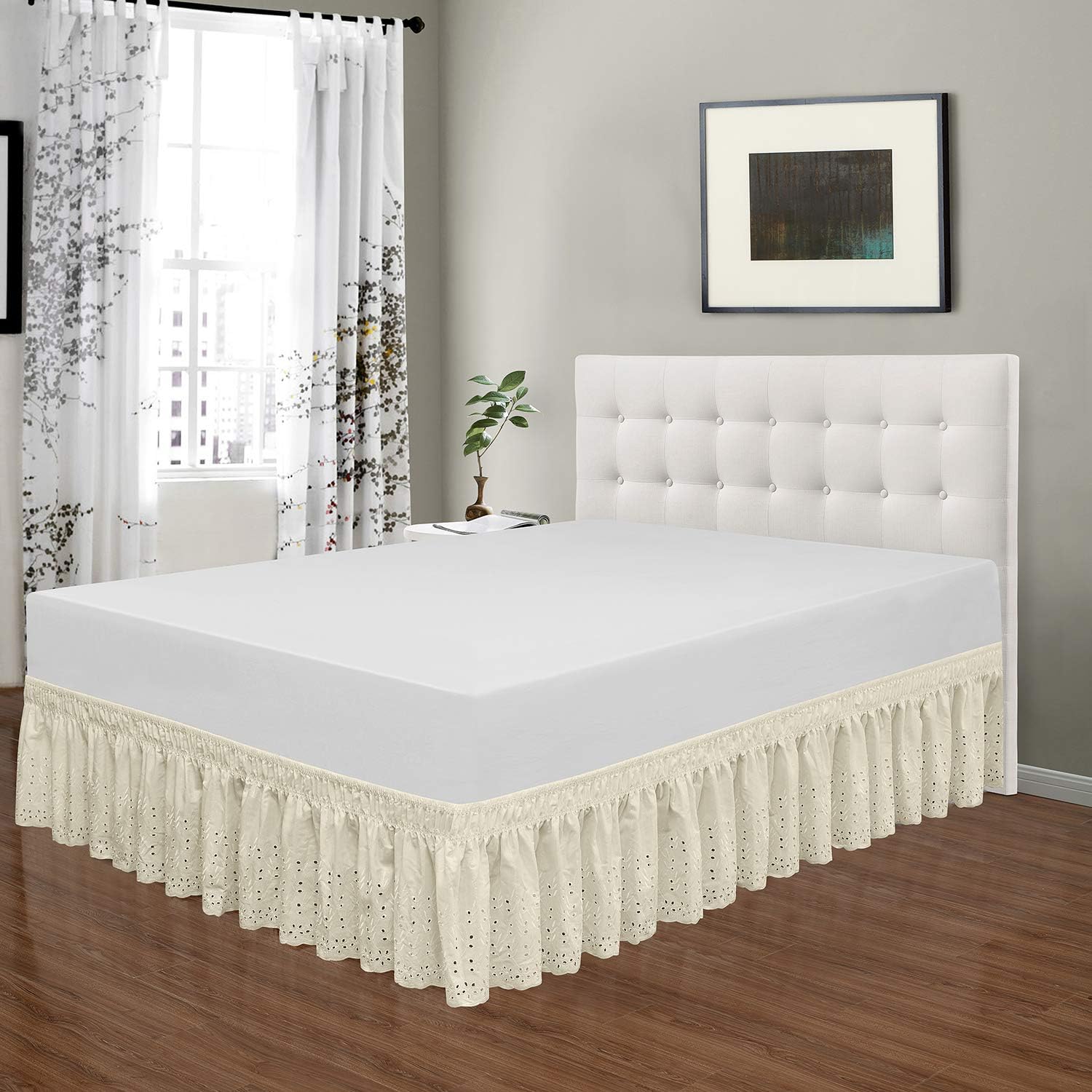 Falda para cama de ojalillo con elástico y volantes
