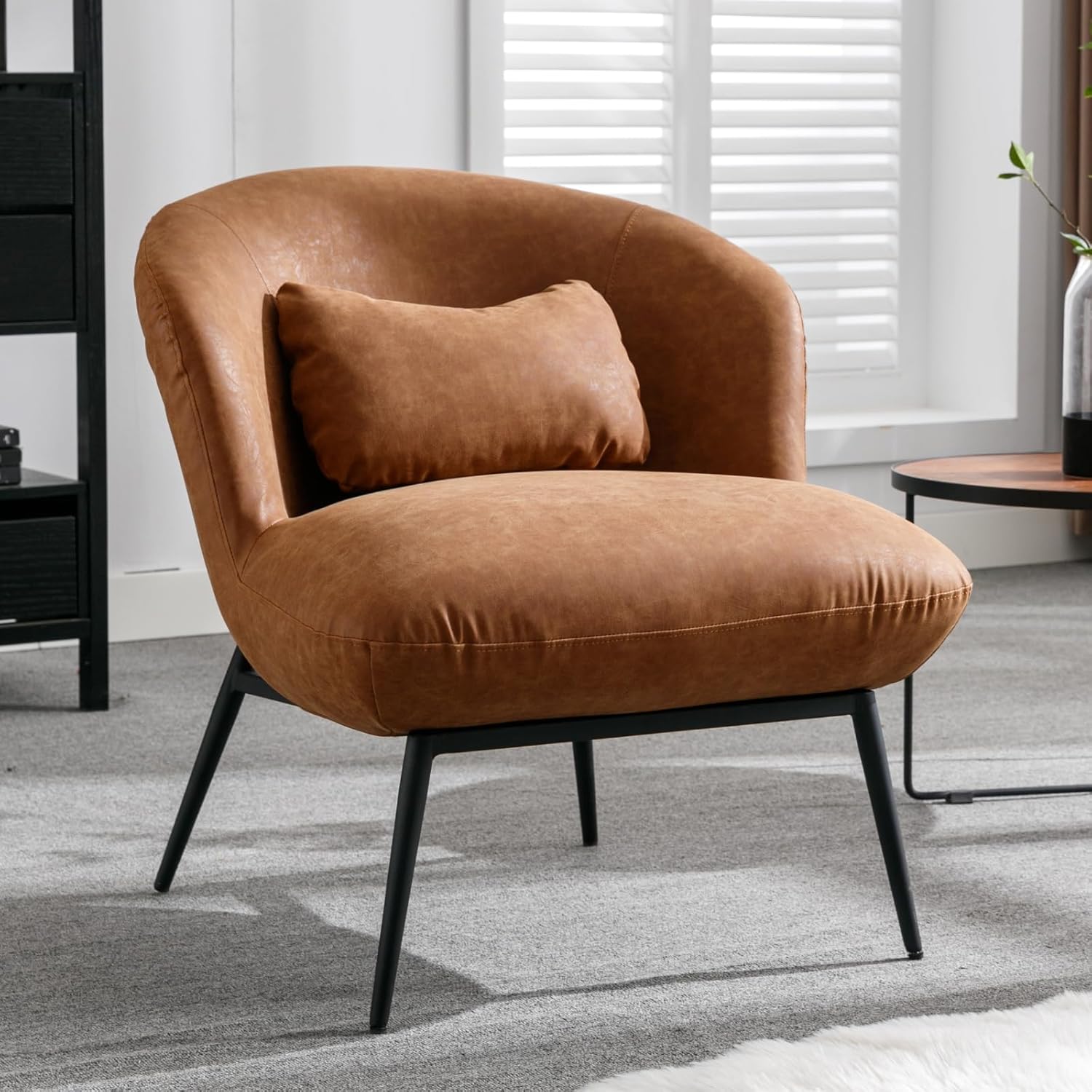 LukeAlon Sofá individual de piel sintética, moderna silla tapizada con patas de metal y almohada, bonita silla de sala de estar, silla de asiento