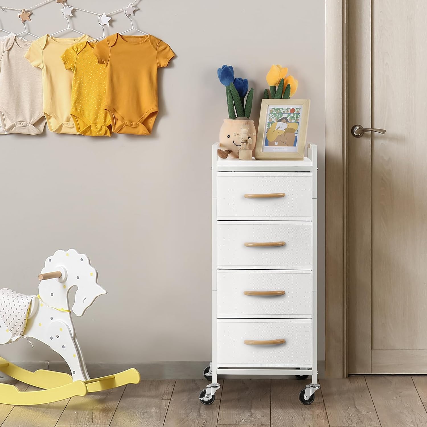 Cómoda de tela para dormitorio, 4 cajones con tablero de madera, organizador de almacenamiento vertical con ruedas, cajoneras para armario, sala de