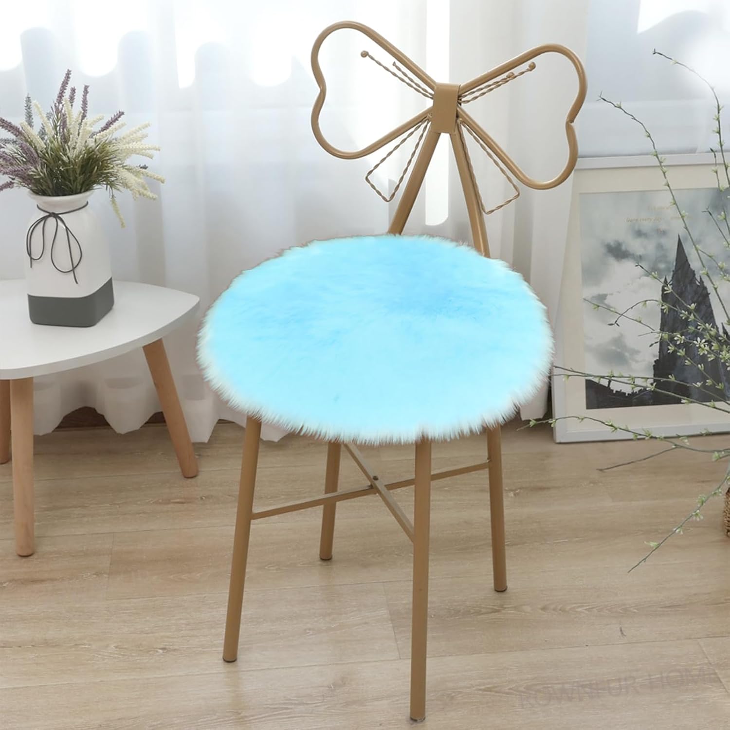 Eanpet Alfombra de piel sintética de oveja para silla con broche a presión, redonda de 18 x 18 pulgadas, funda de asiento esponjosa para silla,