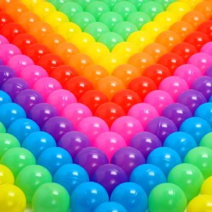 Meooeck Pelota colorida de 2.2 pulgadas de plástico suave a prueba de aplastamiento para exteriores, juguetes para piscina, casa, patio, accesorios Meooeck Pelota colorida de 2.2 pulgadas de plástico suave a prueba de aplastamiento para exteriores, juguetes para piscina, casa, patio, accesorios